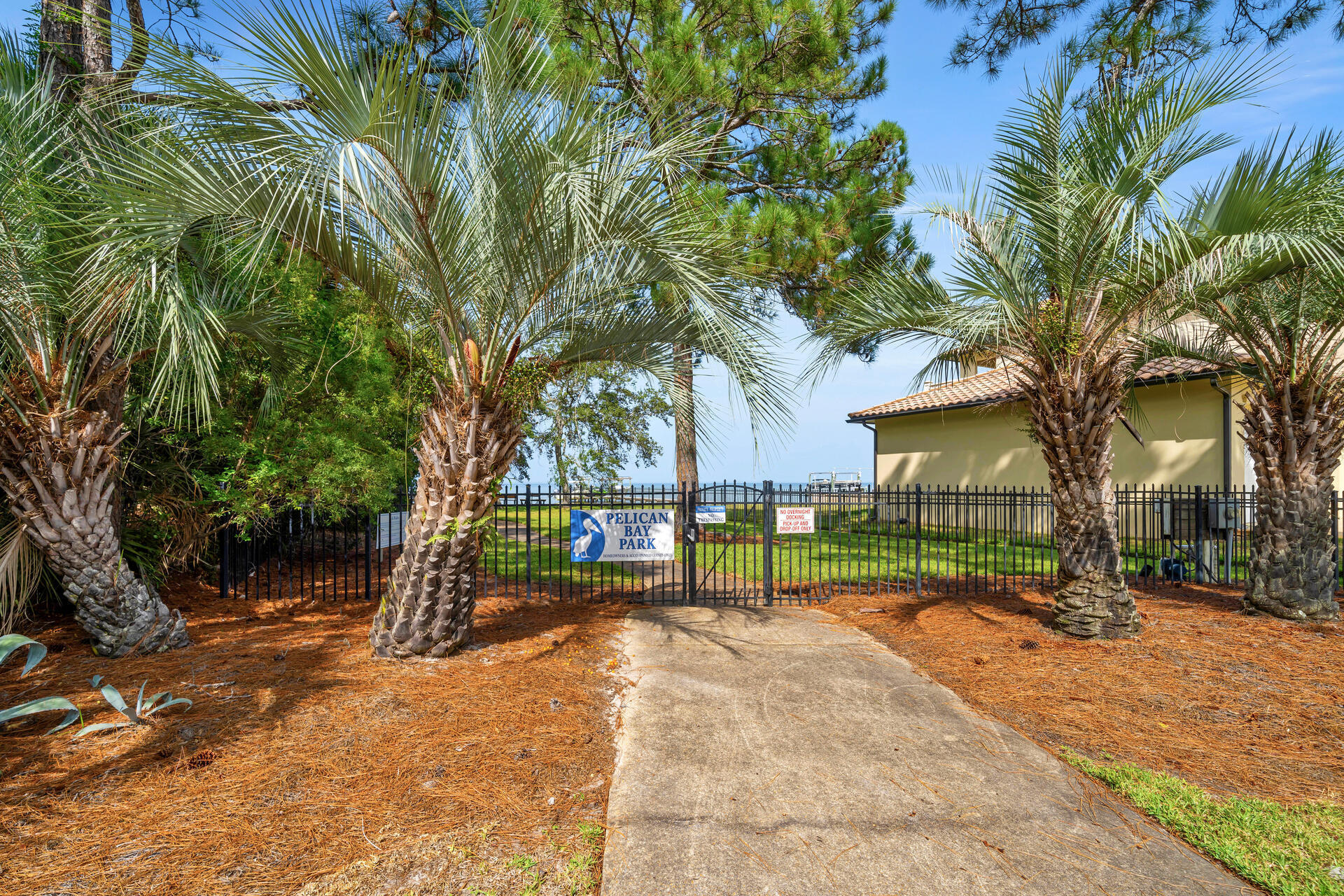 PELICAN BAY S/D - Land