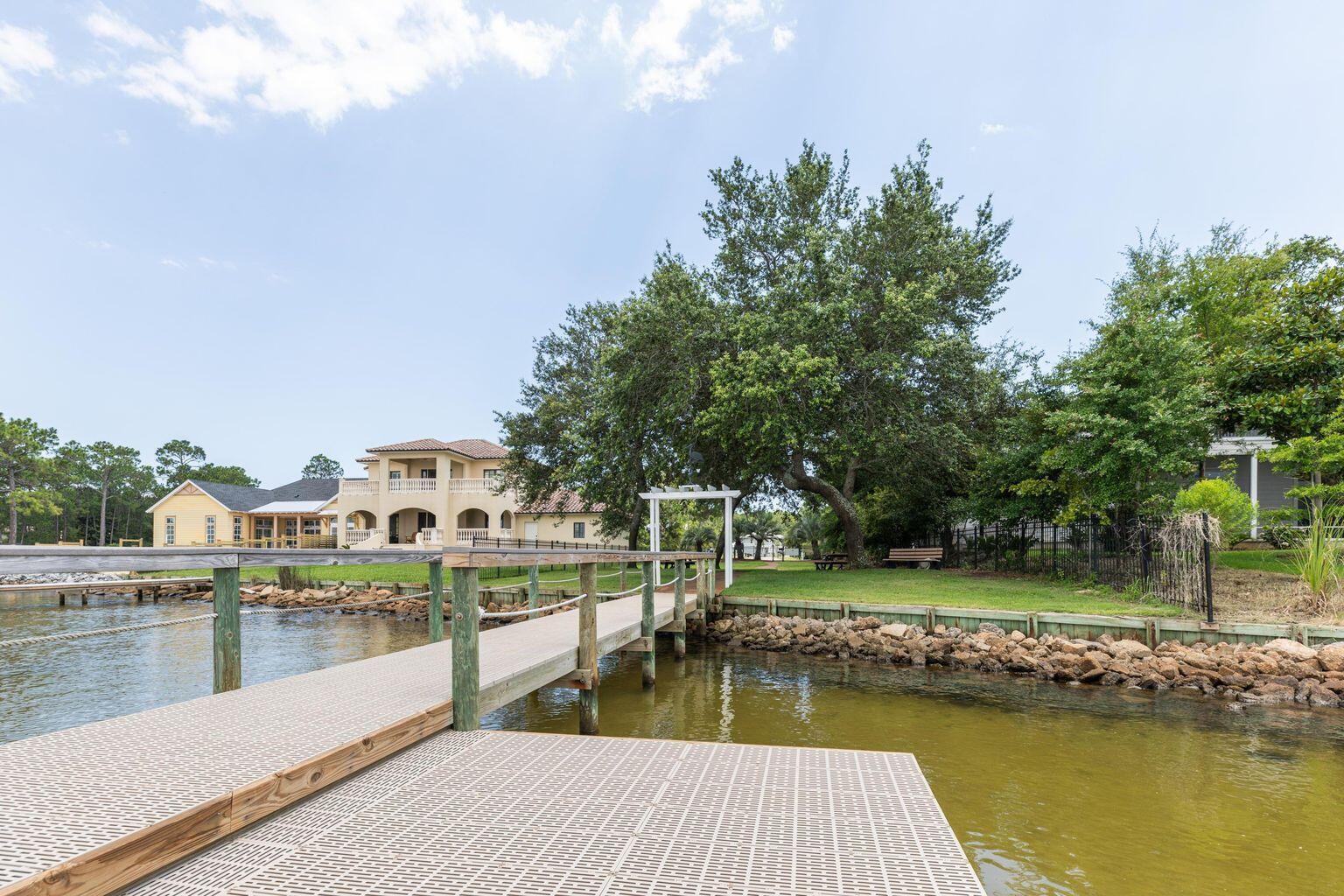 PELICAN BAY S/D - Land