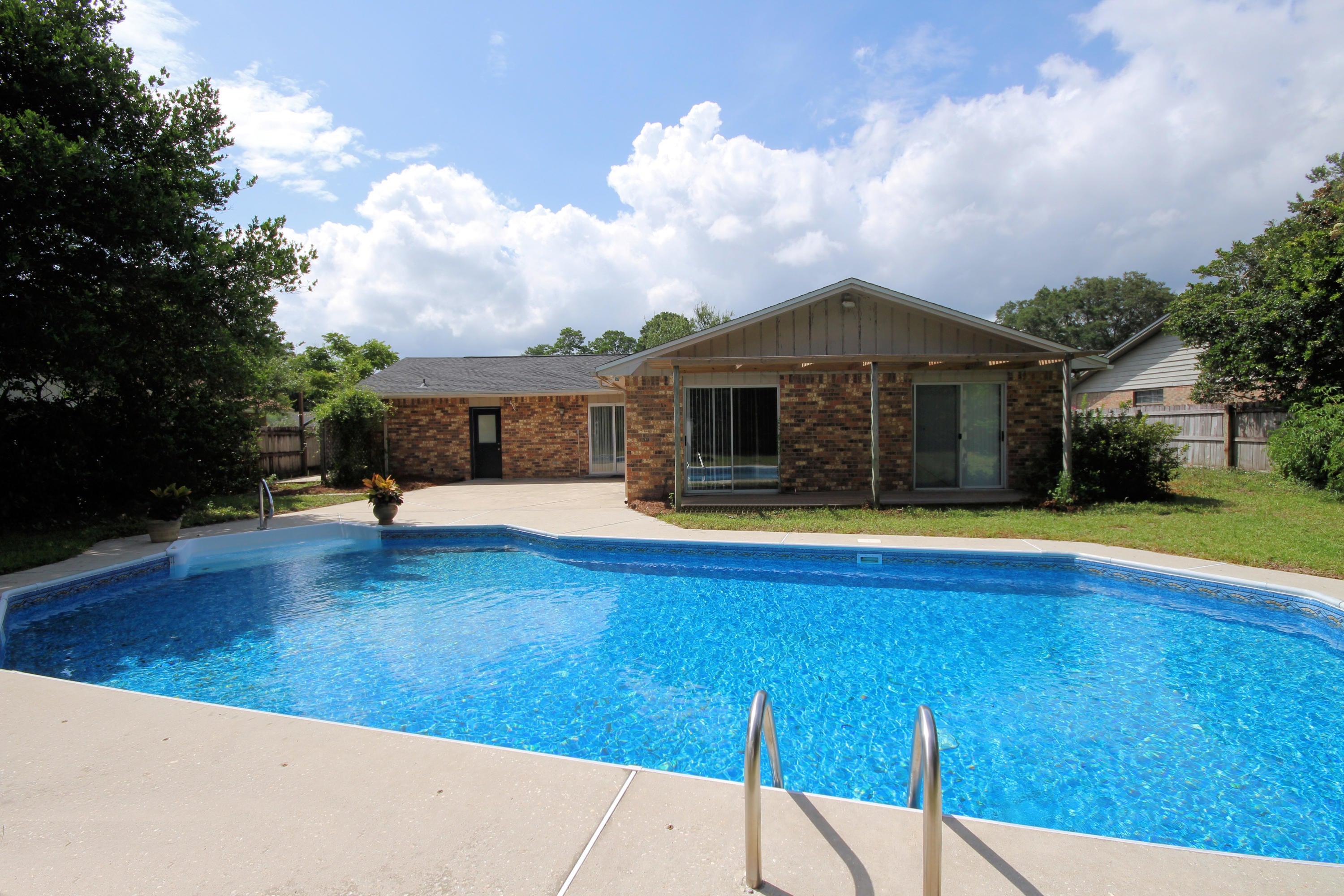 BLUEWATER BAY VILLAGE 1A - Residential