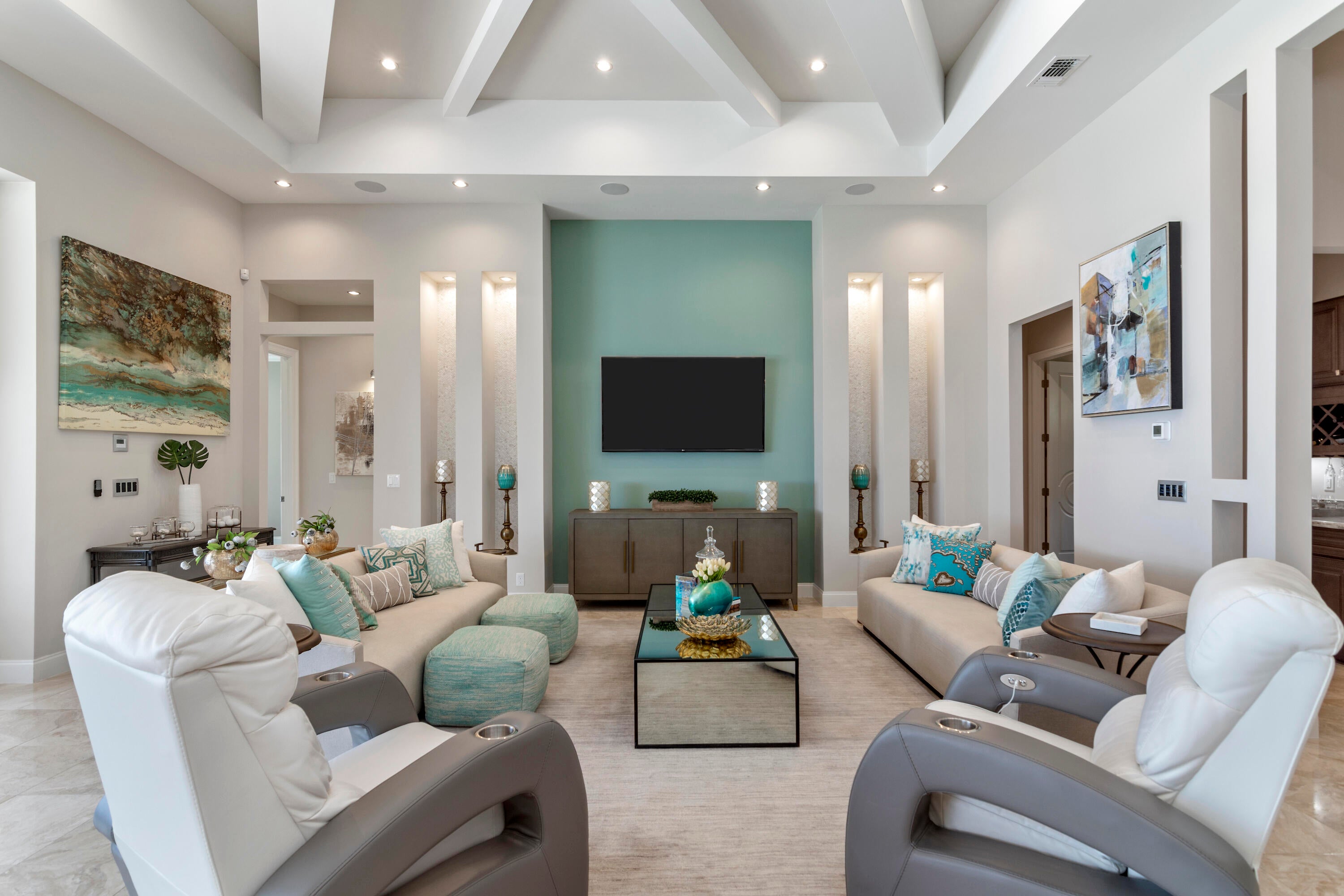 DANA & DOLPHIN POINT - Residential