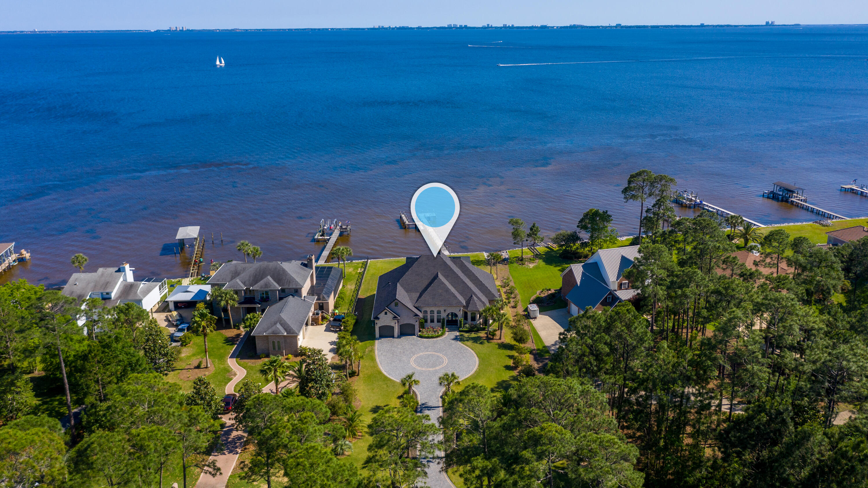 DANA & DOLPHIN POINT - Residential