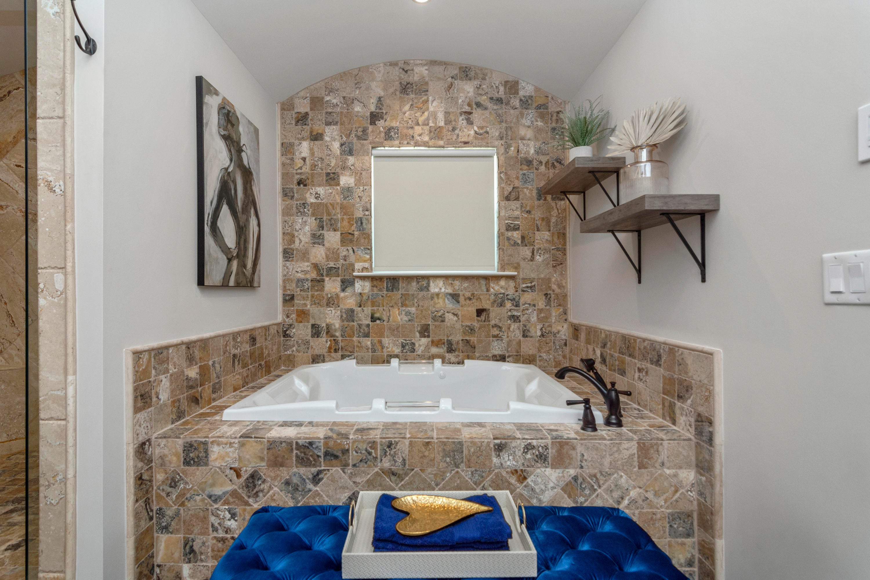 DANA & DOLPHIN POINT - Residential