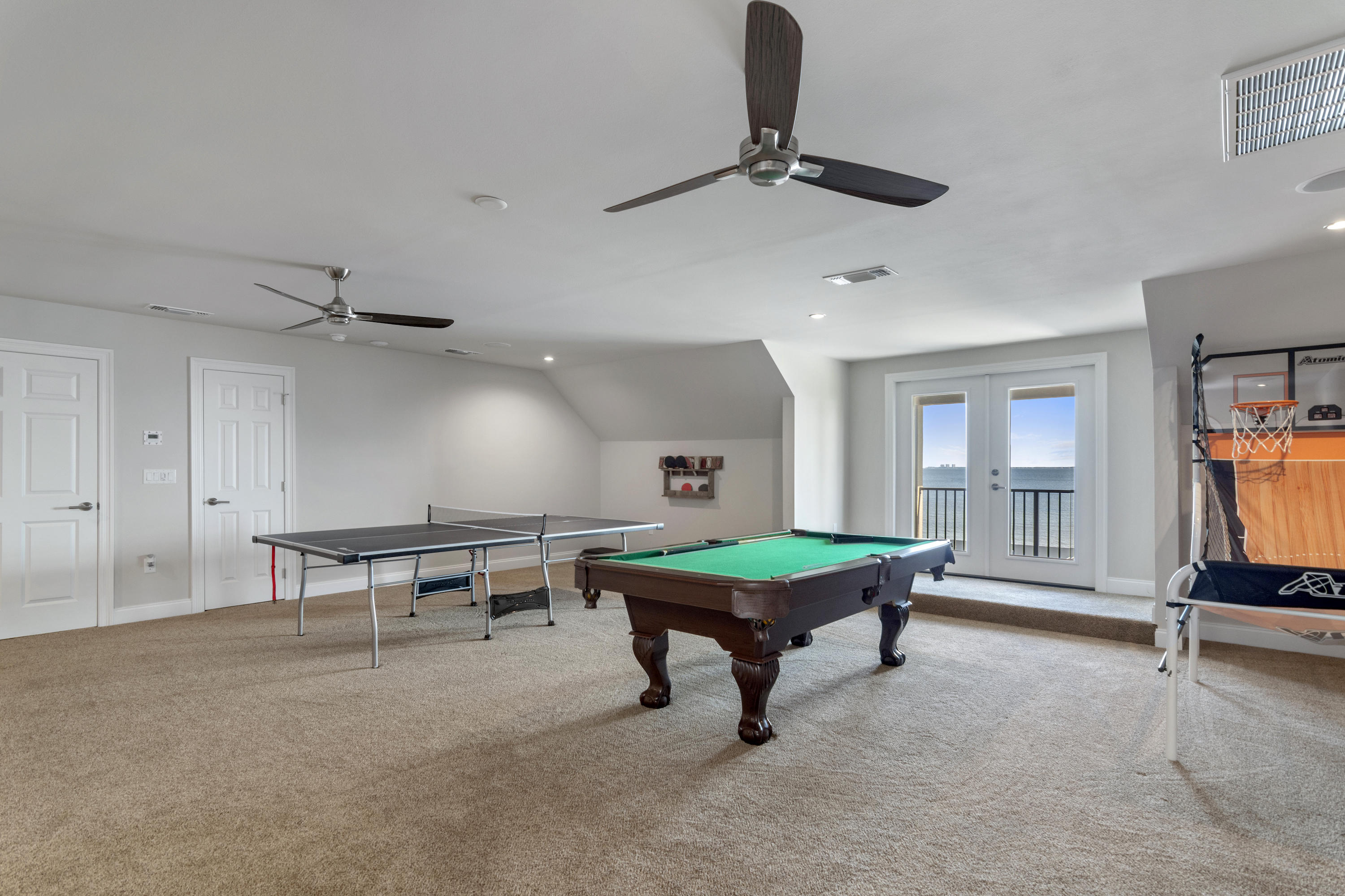 DANA & DOLPHIN POINT - Residential