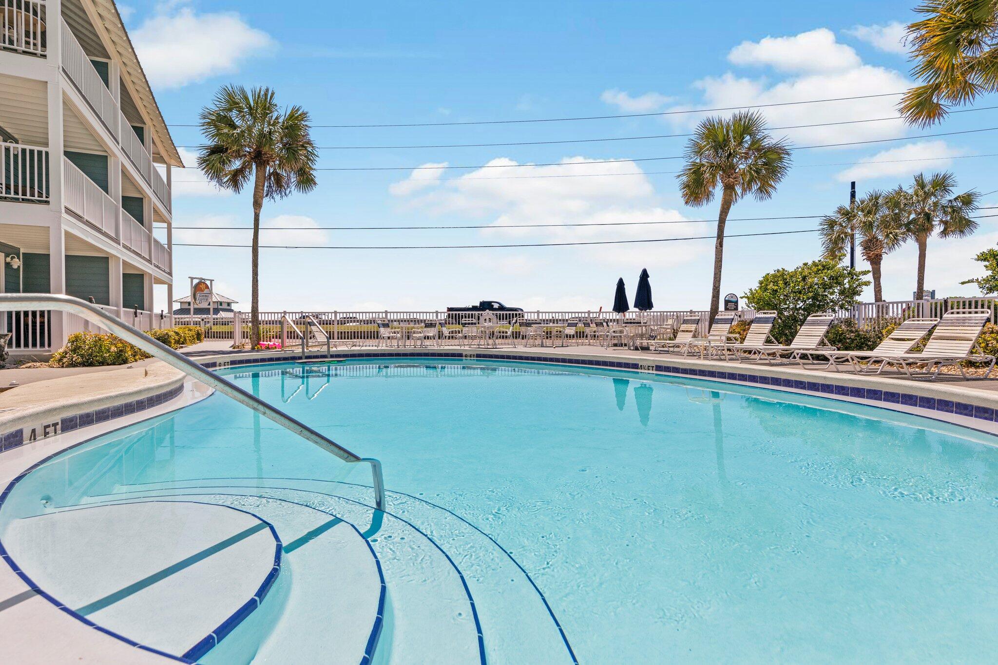 SUMMER BREEZE CONDO - Residential