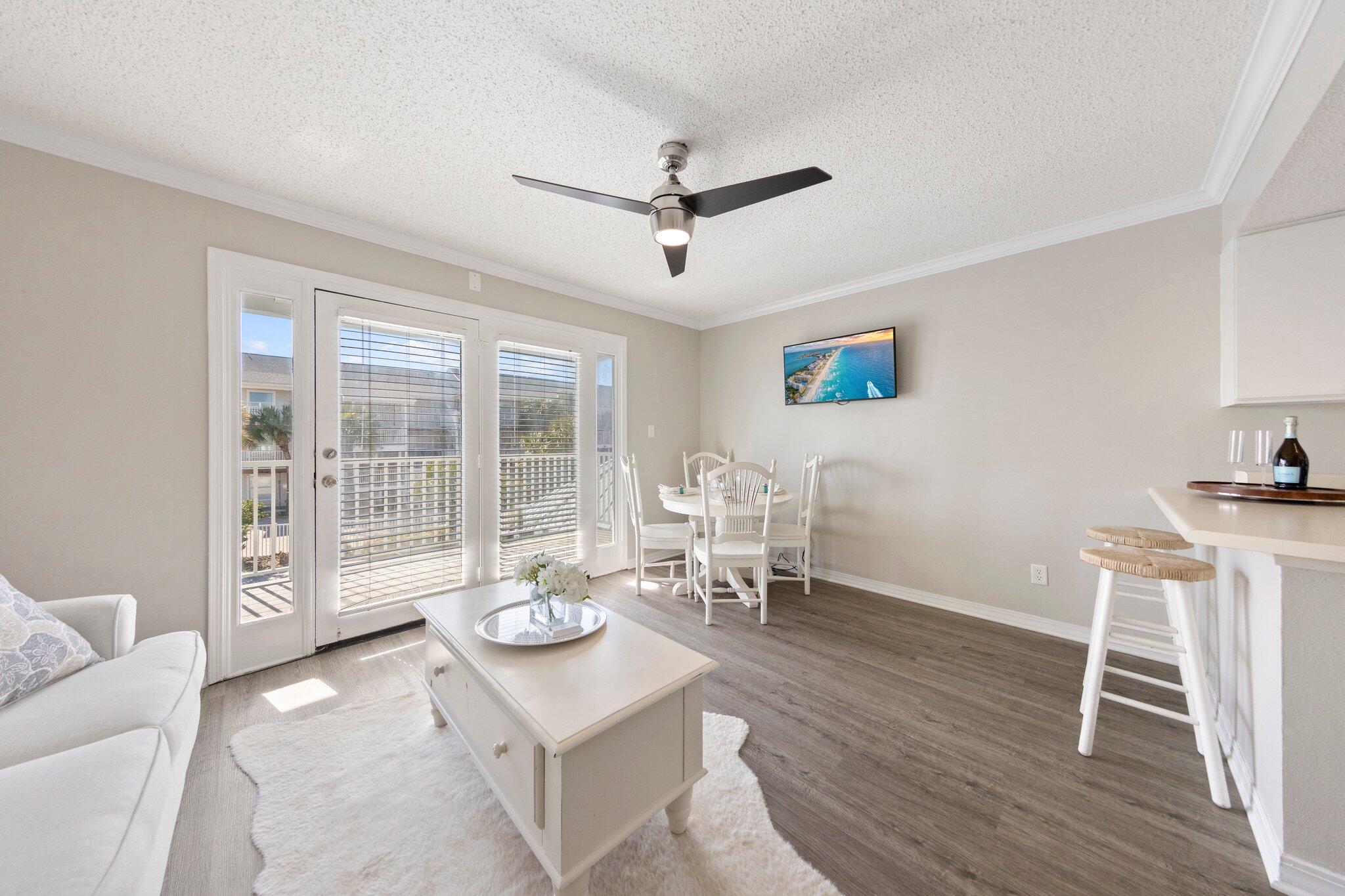 SUMMER BREEZE CONDO - Residential