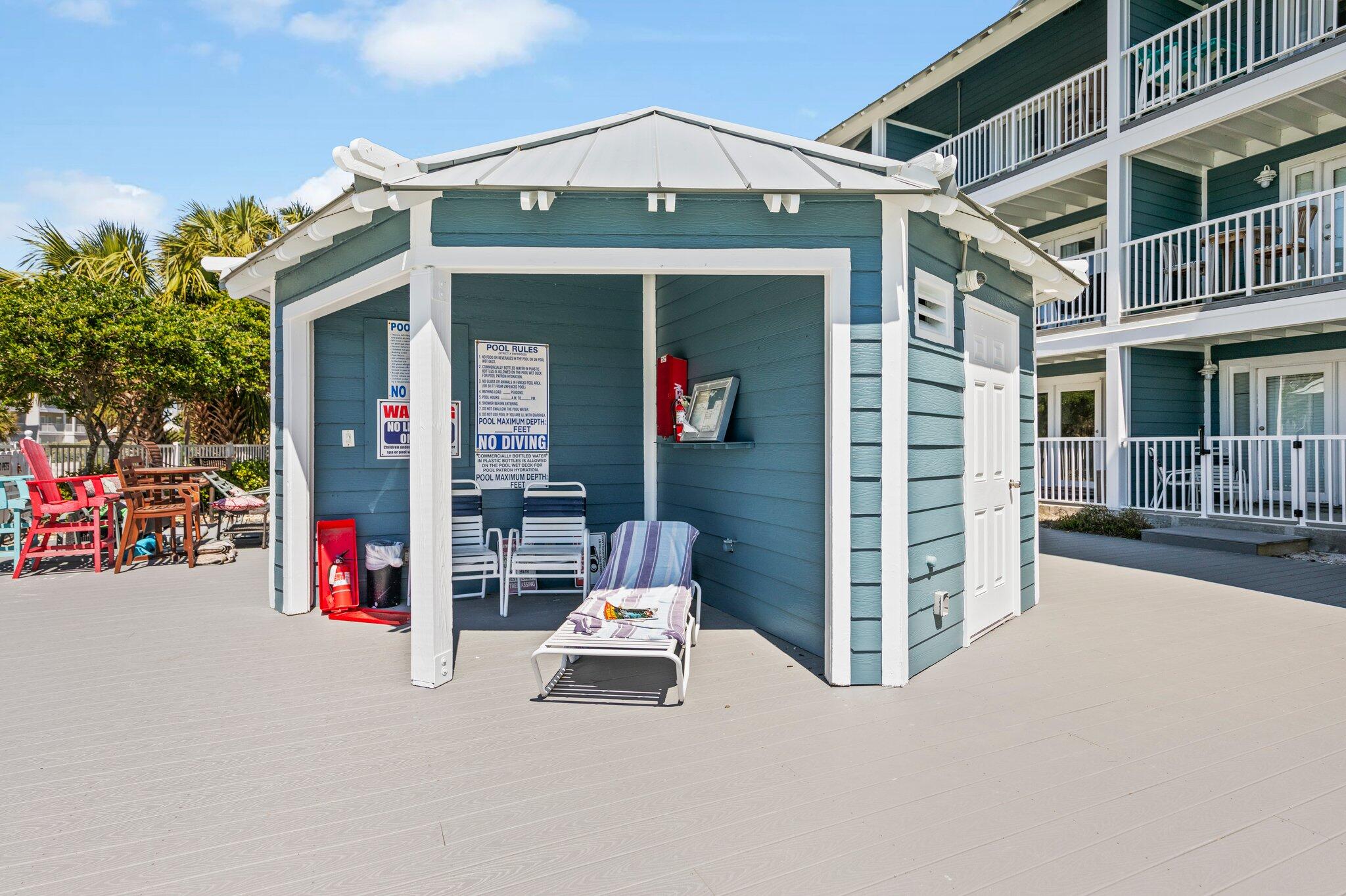 SUMMER BREEZE CONDO - Residential
