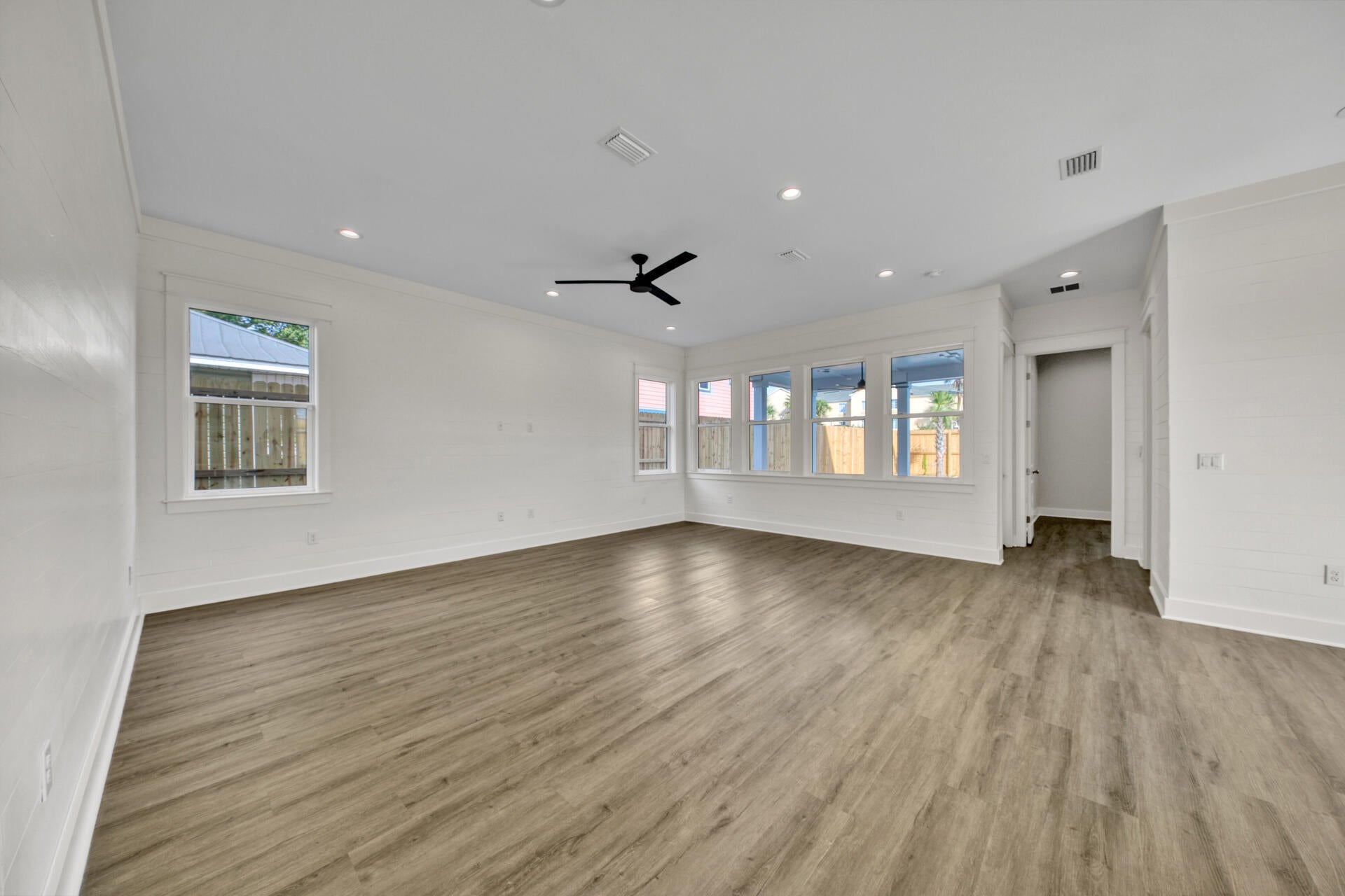 CRYSTAL BEACH - Residential