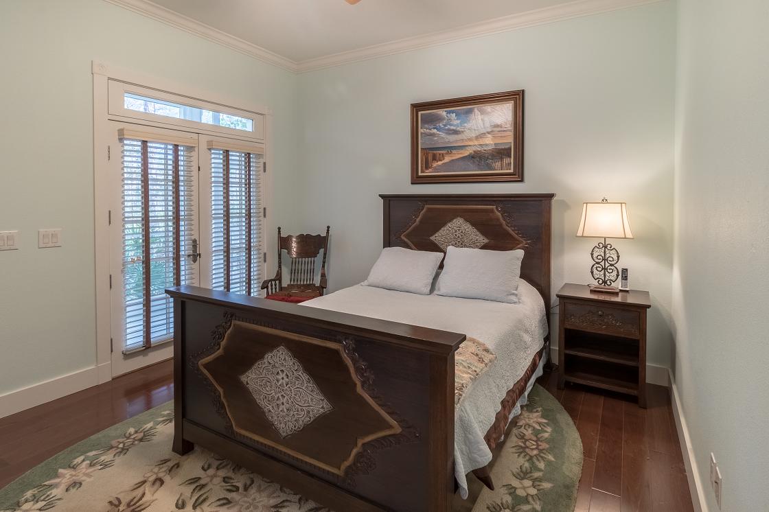 LAKESIDE AT BLUE MOUNTAIN BEACH - Residential