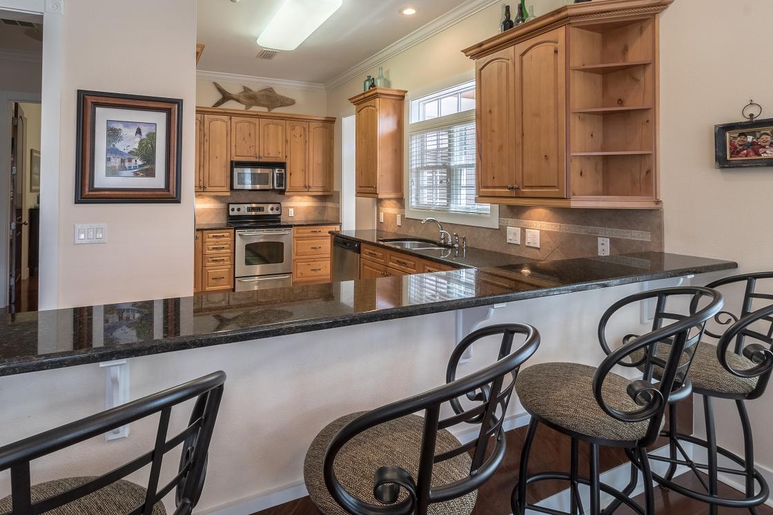 LAKESIDE AT BLUE MOUNTAIN BEACH - Residential