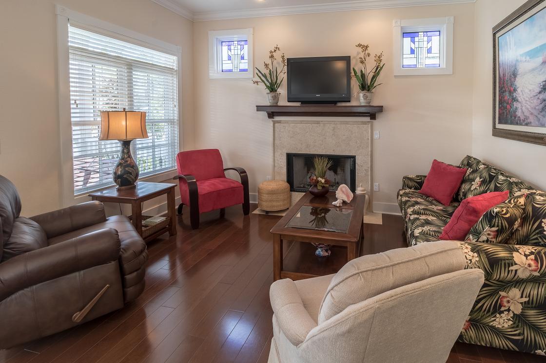 LAKESIDE AT BLUE MOUNTAIN BEACH - Residential