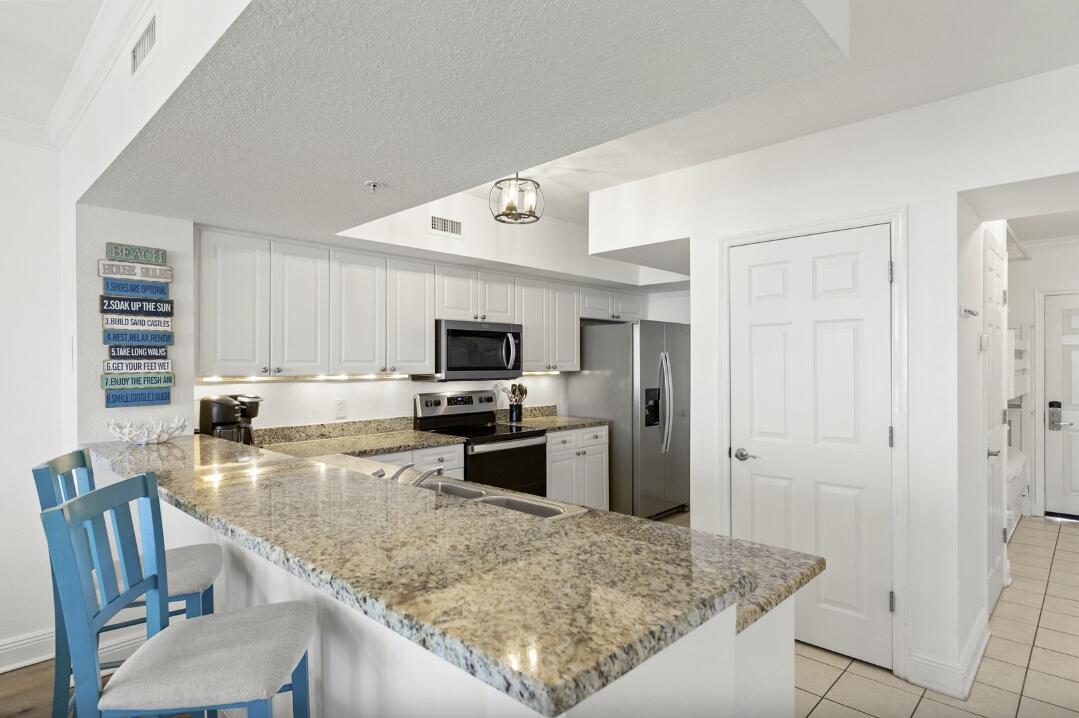 EMERALD BEACH PH 1 - Residential