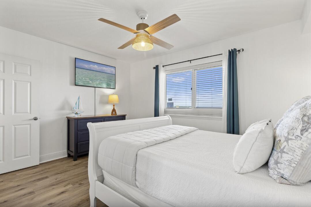 EMERALD BEACH PH 1 - Residential