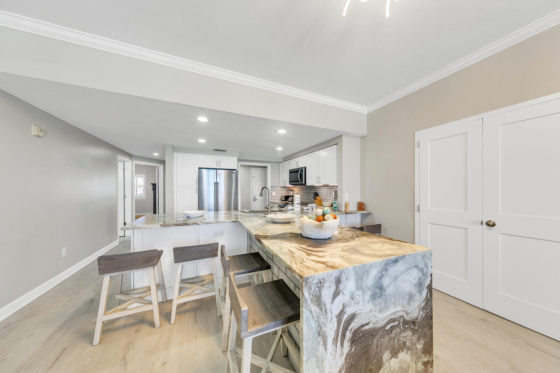 INN AT CRYSTAL BEACH (SUMMERCHASE CONDO) - Residential