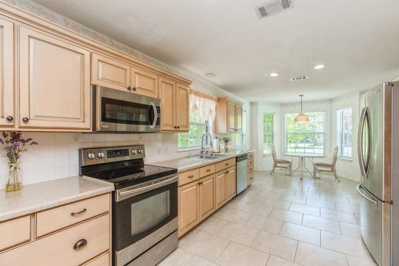 ADAMS POWELL EAST - Residential