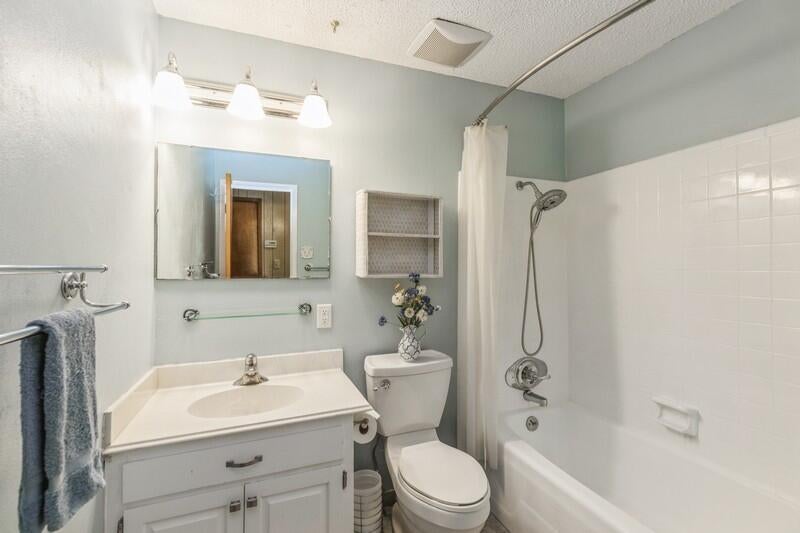 ADAMS POWELL EAST - Residential