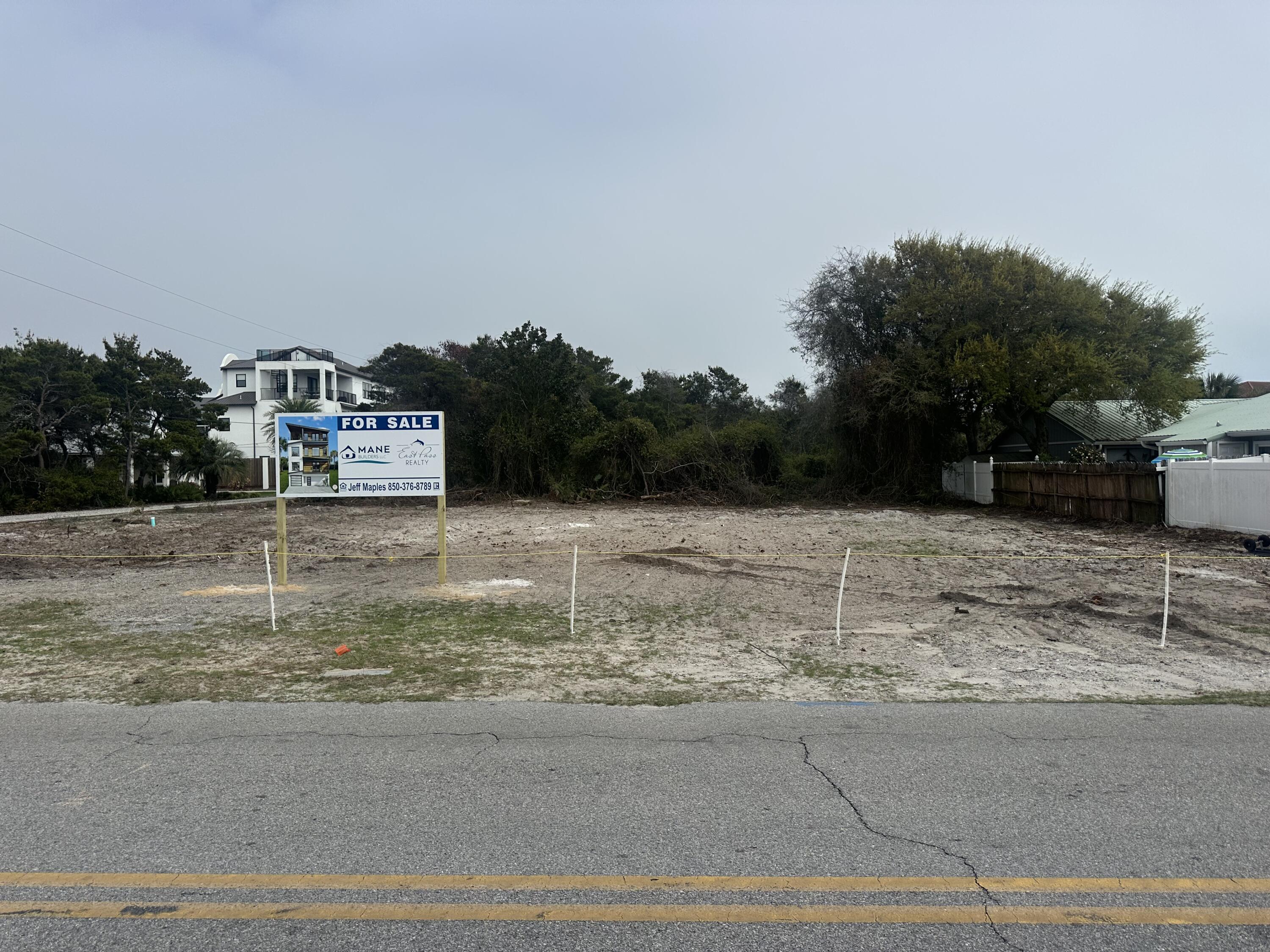 NO RECORDED SUBDIVISION - Land