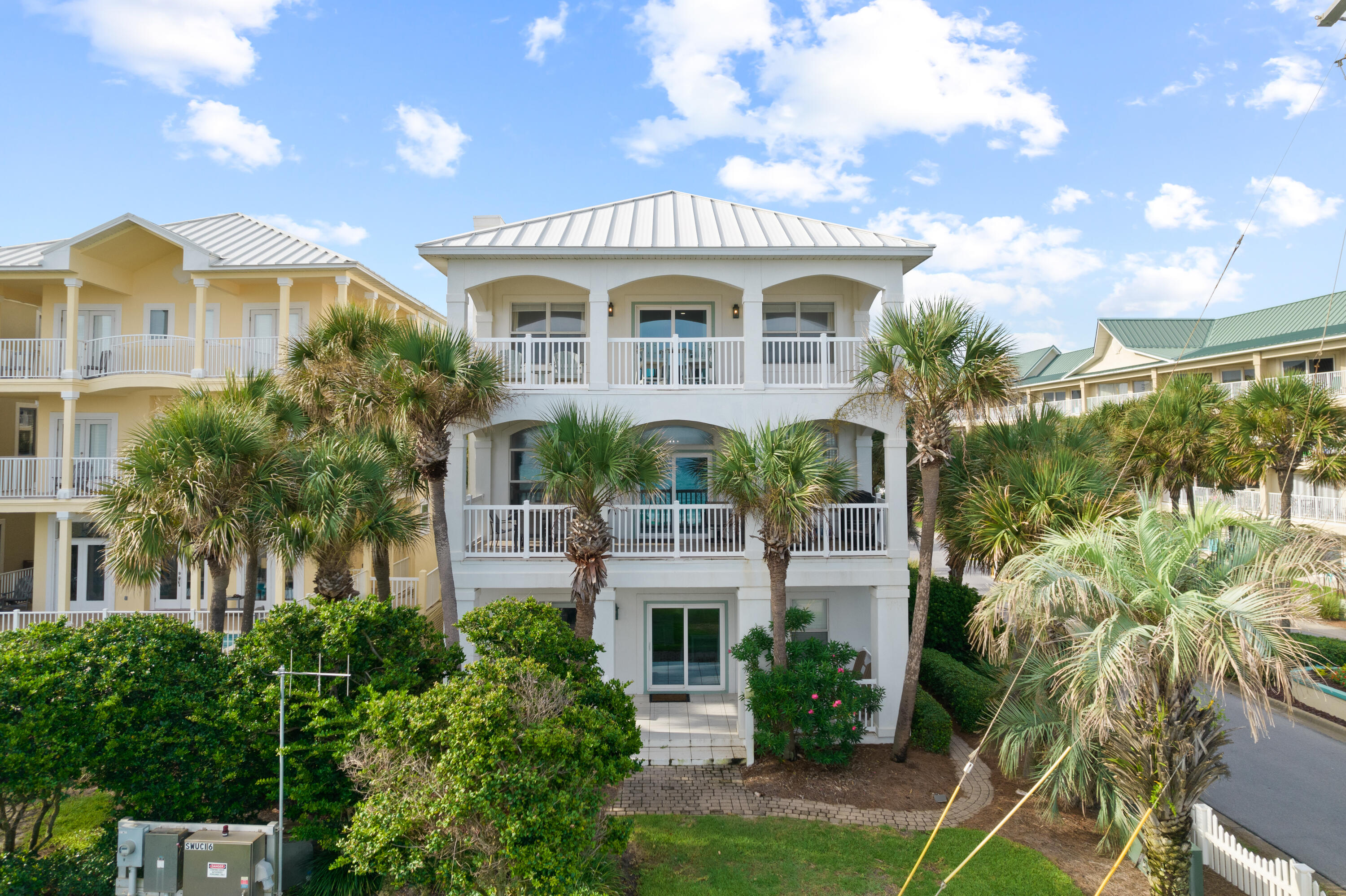 MARAVILLA SHORES - Residential