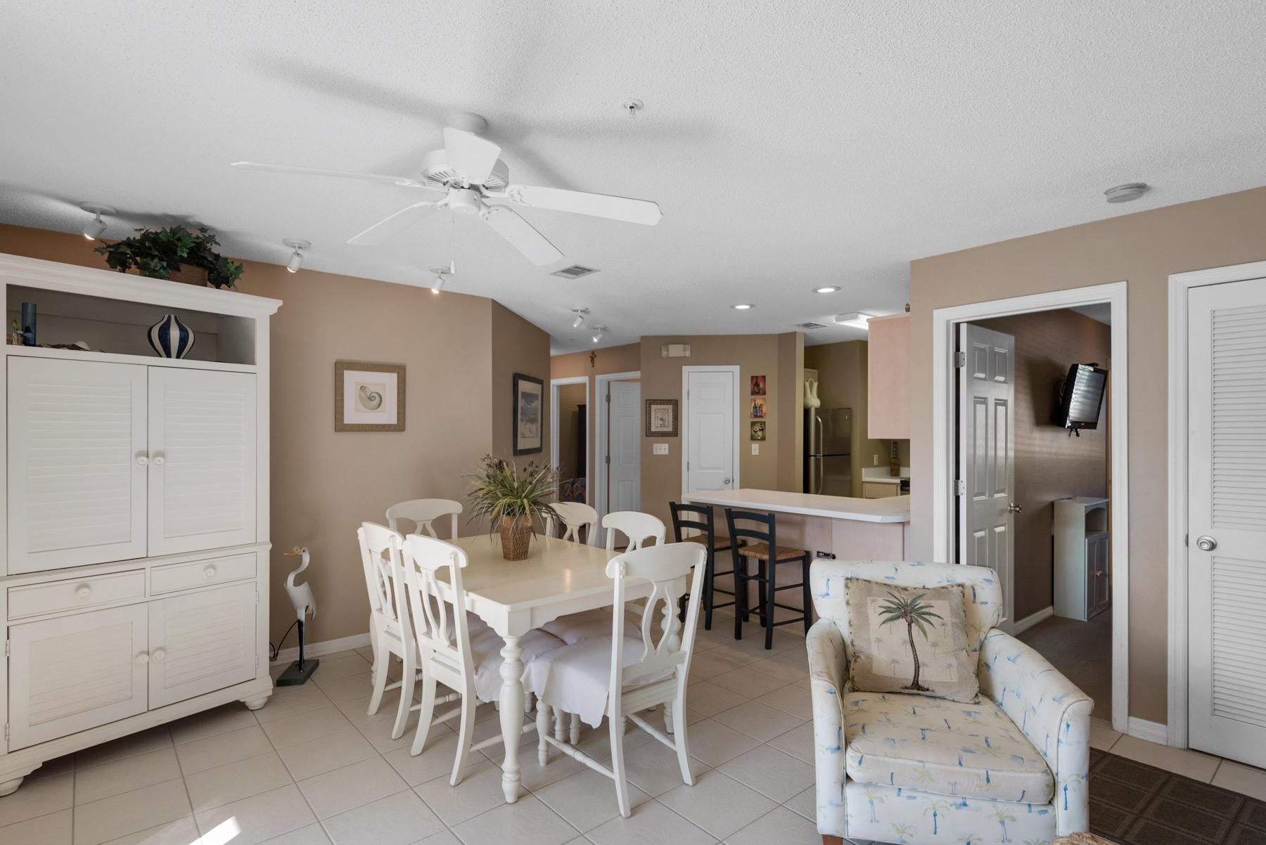 ROLLIN TIDE VILLAS - Residential