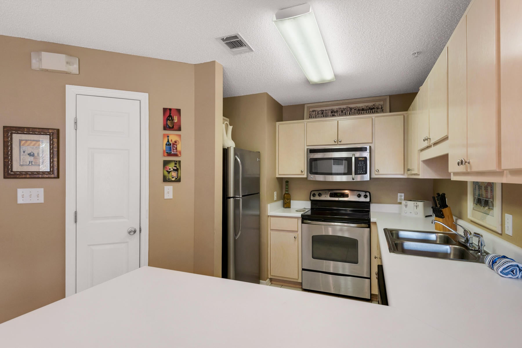 ROLLIN TIDE VILLAS - Residential