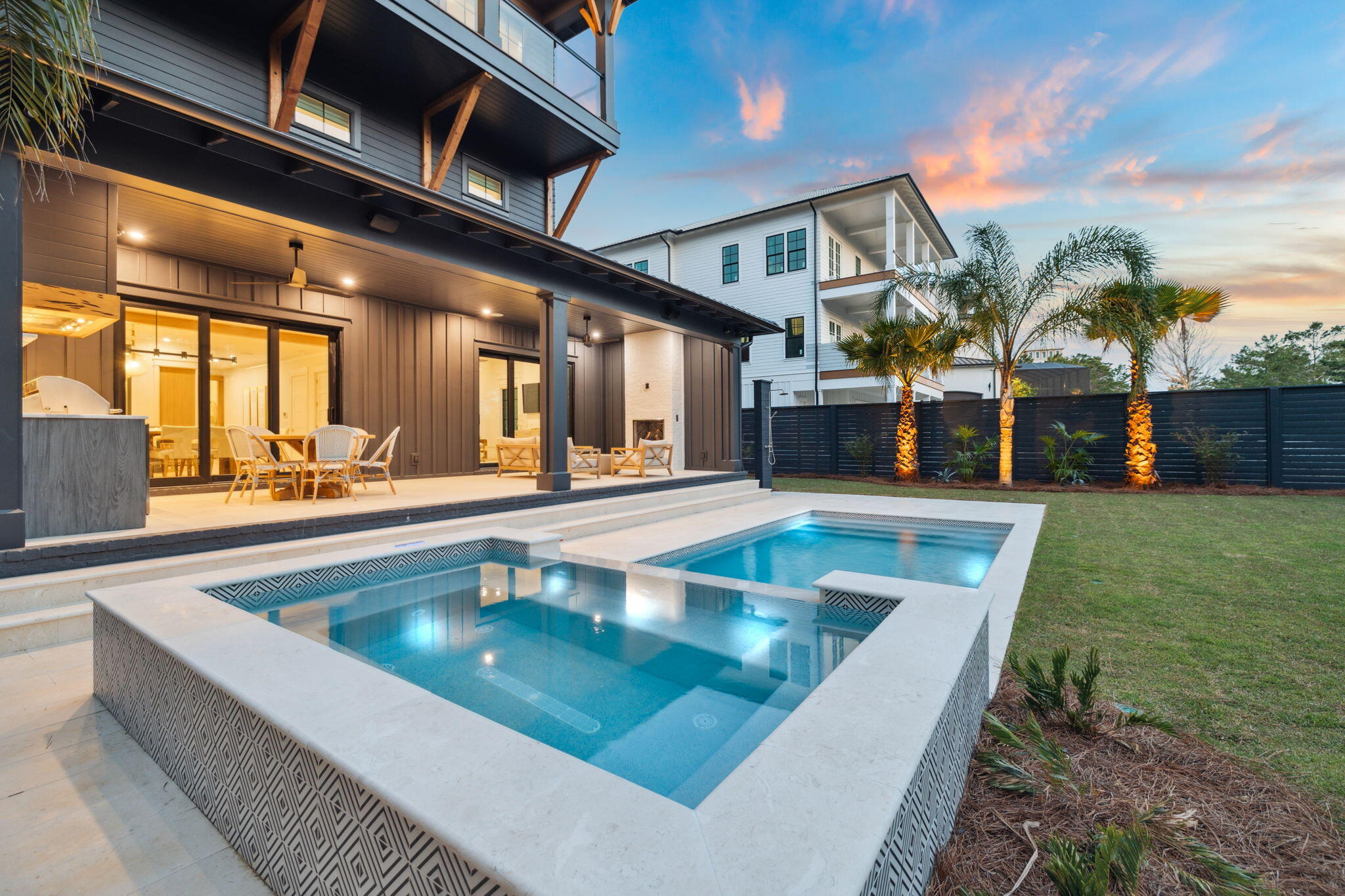 BEACH HIGHLAND - Residential