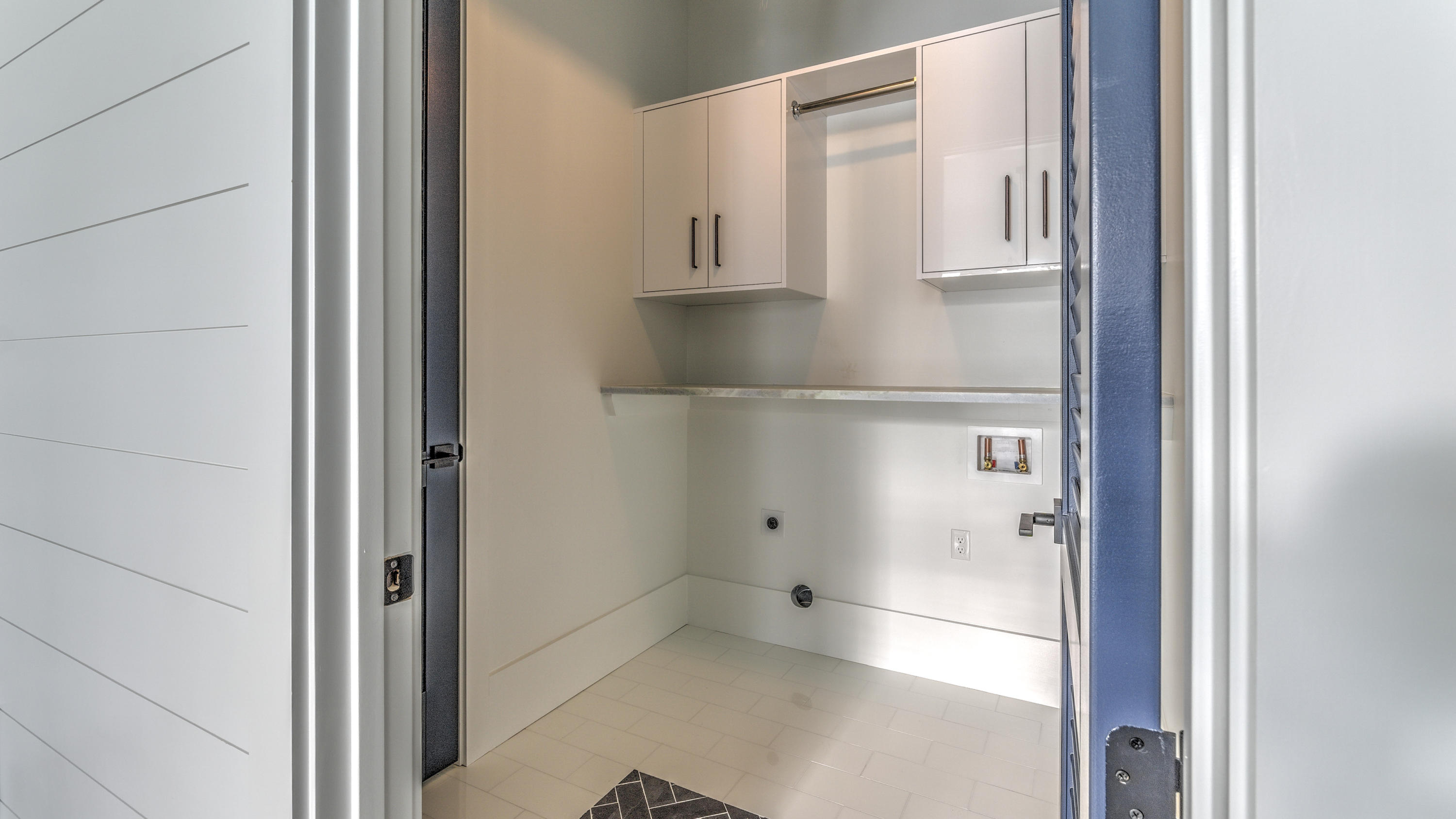 SEAGROVE SHORES 4TH ADD - Residential