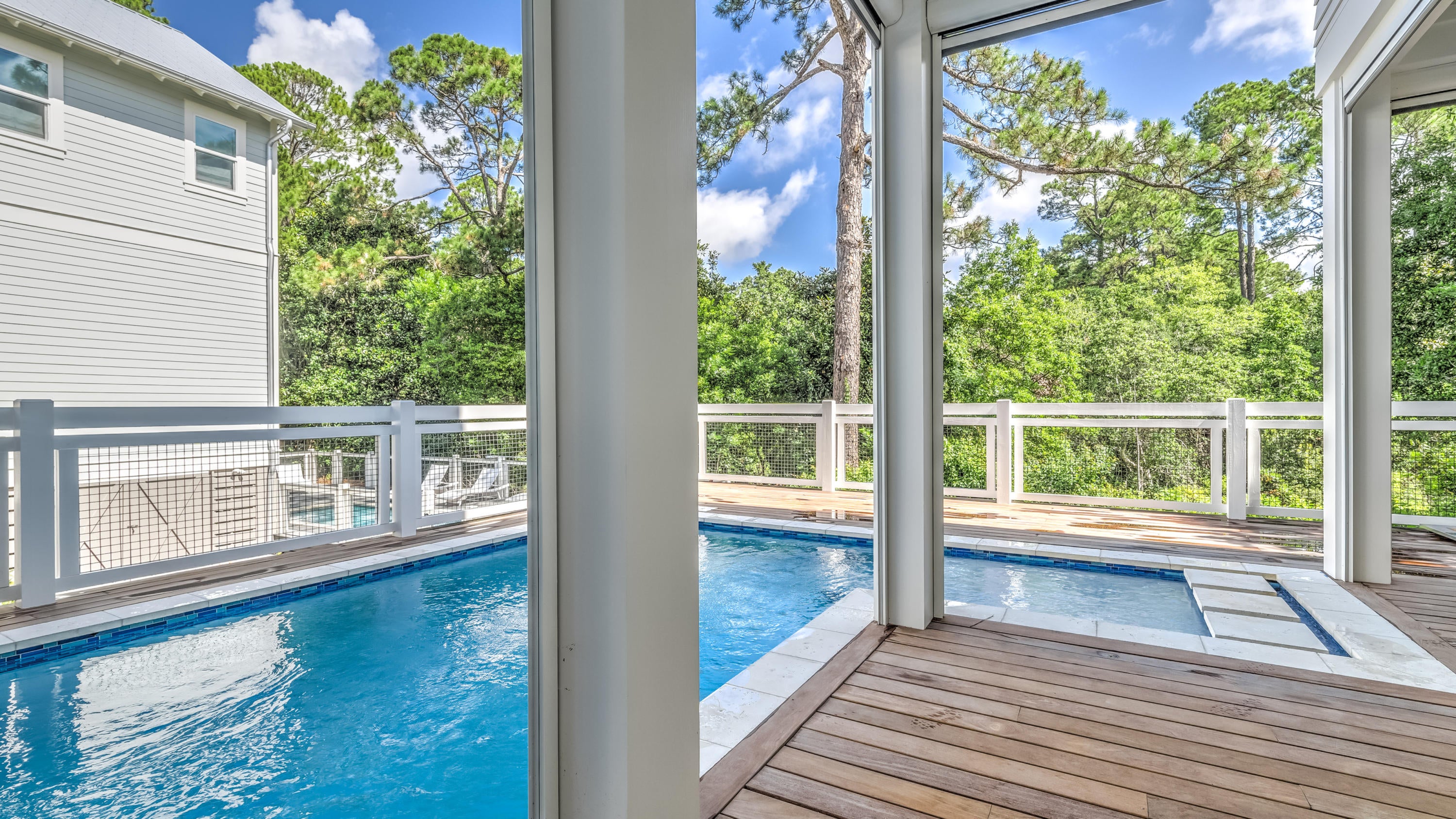 SEAGROVE SHORES 4TH ADD - Residential