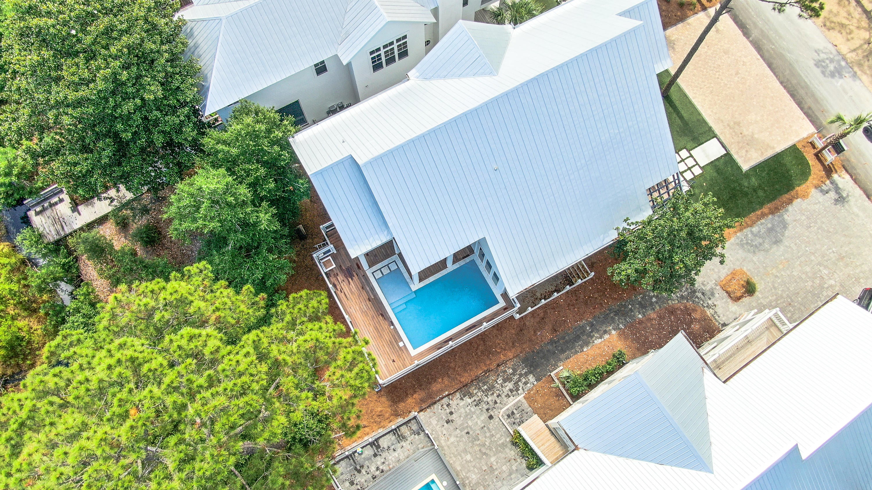 SEAGROVE SHORES 4TH ADD - Residential