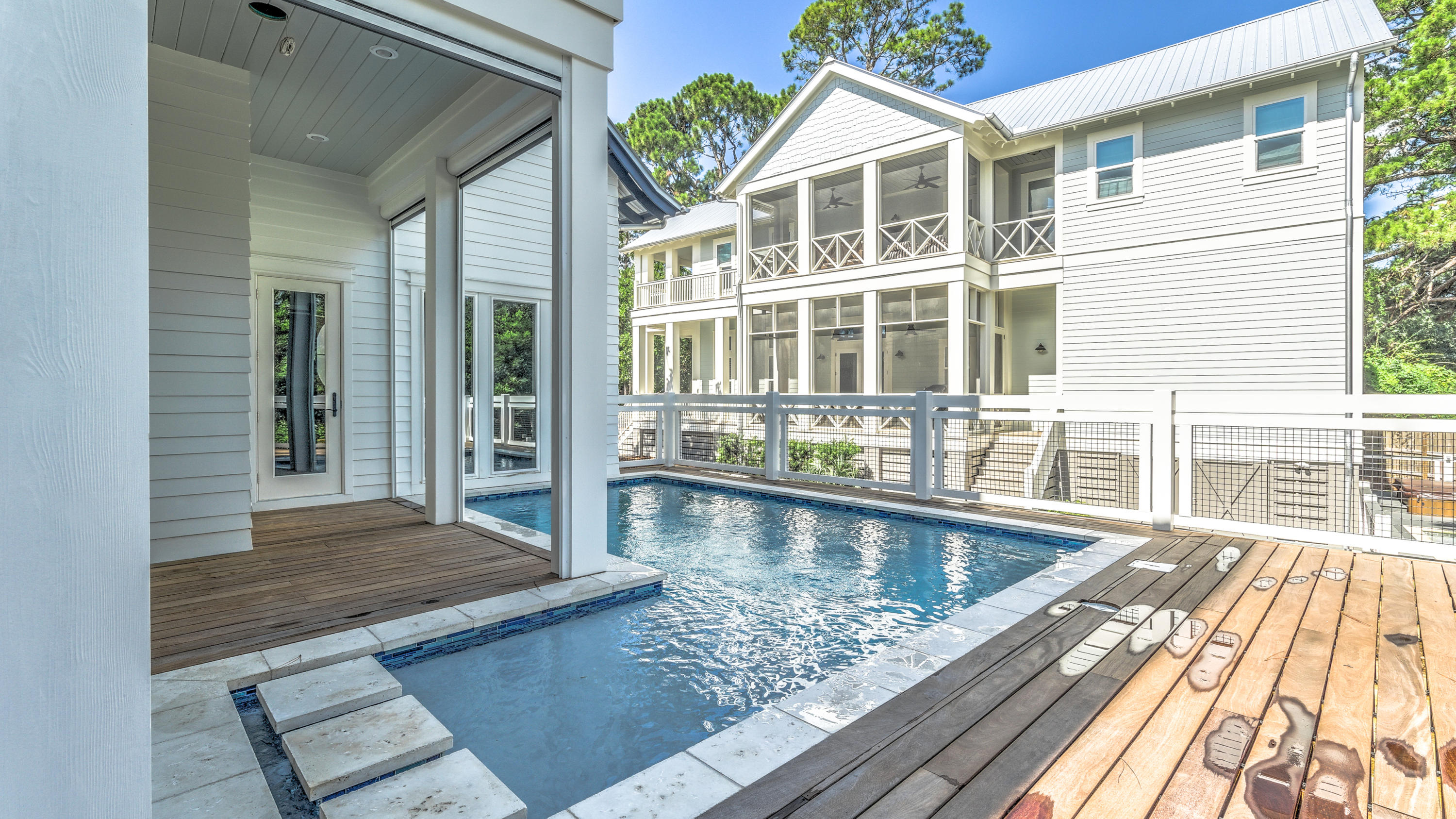 SEAGROVE SHORES 4TH ADD - Residential