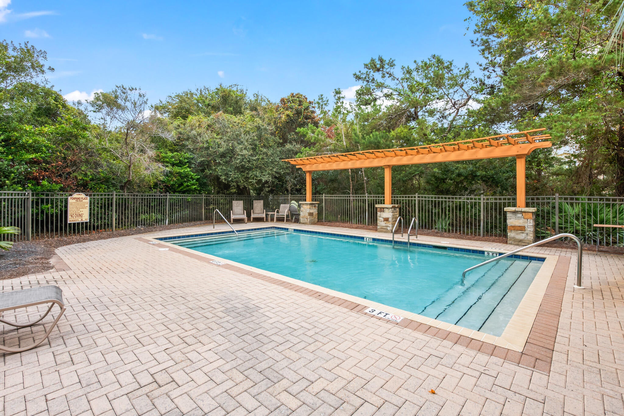 POMPANO PLACE - Residential