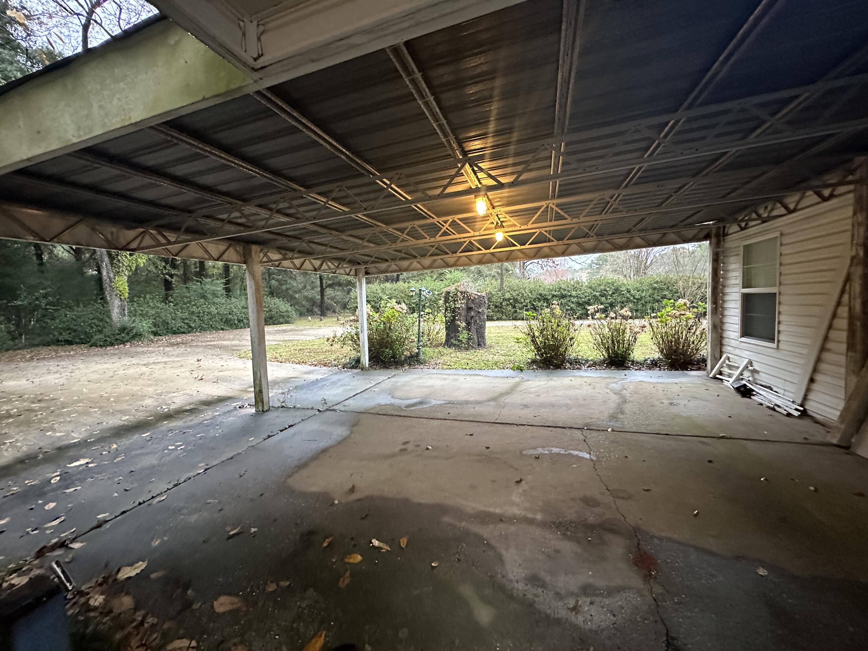 CRESTVIEW SUBURB (231000.00) - Residential