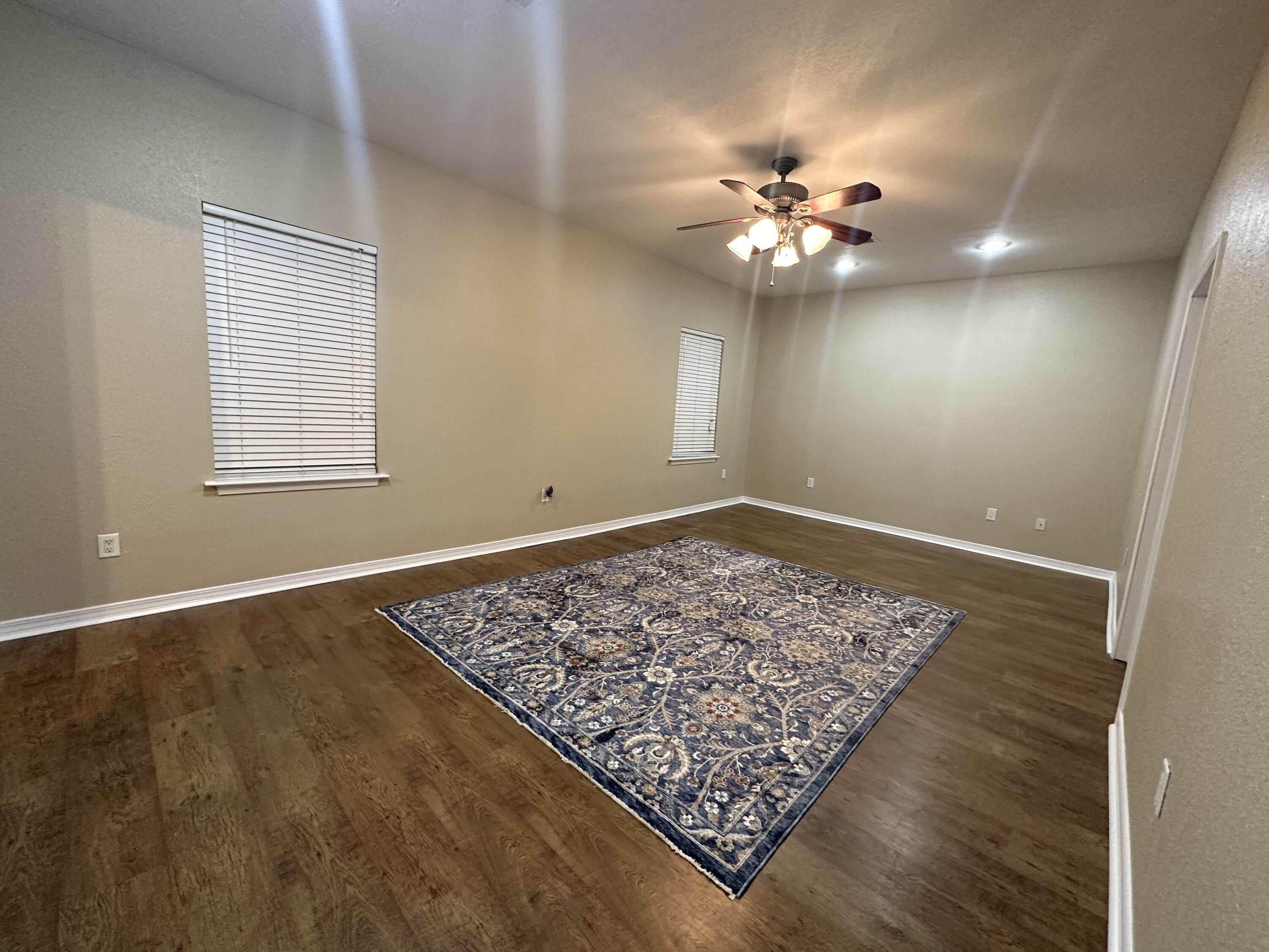 CRESTVIEW SUBURB (231000.00) - Residential