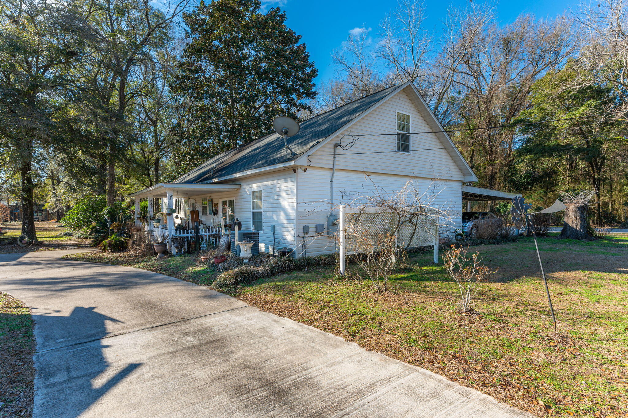 CRESTVIEW SUBURB (231000.00) - Residential
