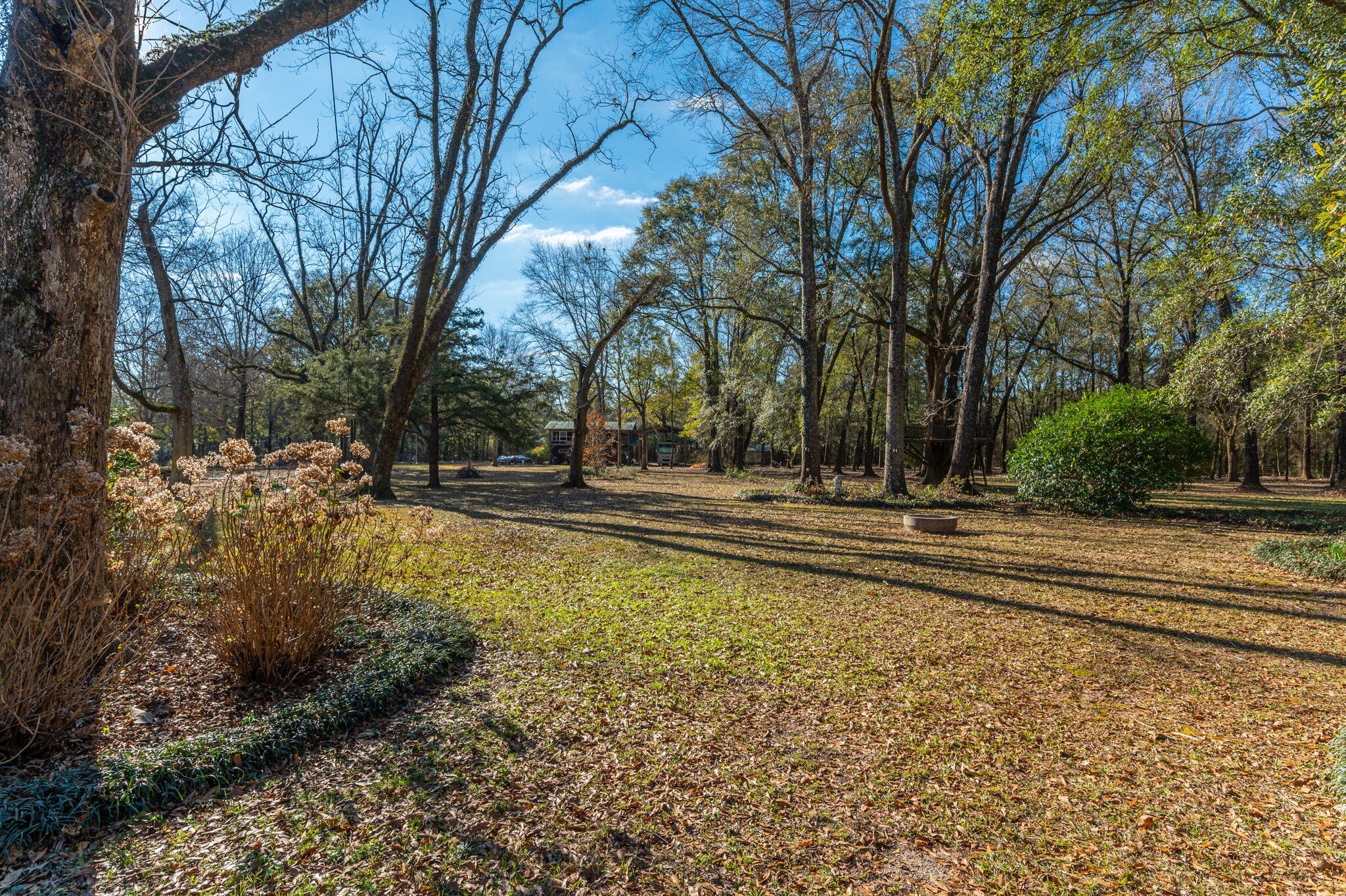 CRESTVIEW SUBURB (231000.00) - Residential