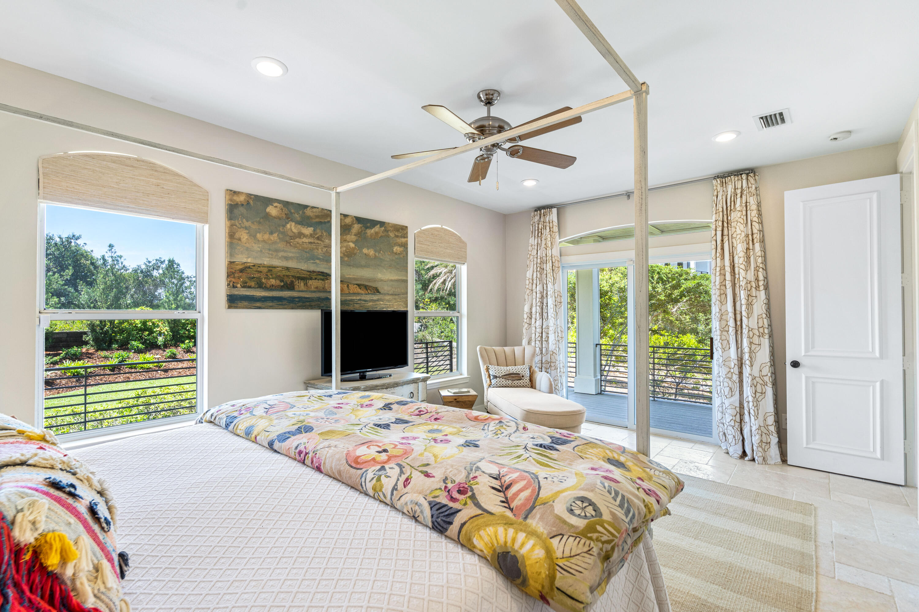 SECLUSION DUNES - Residential