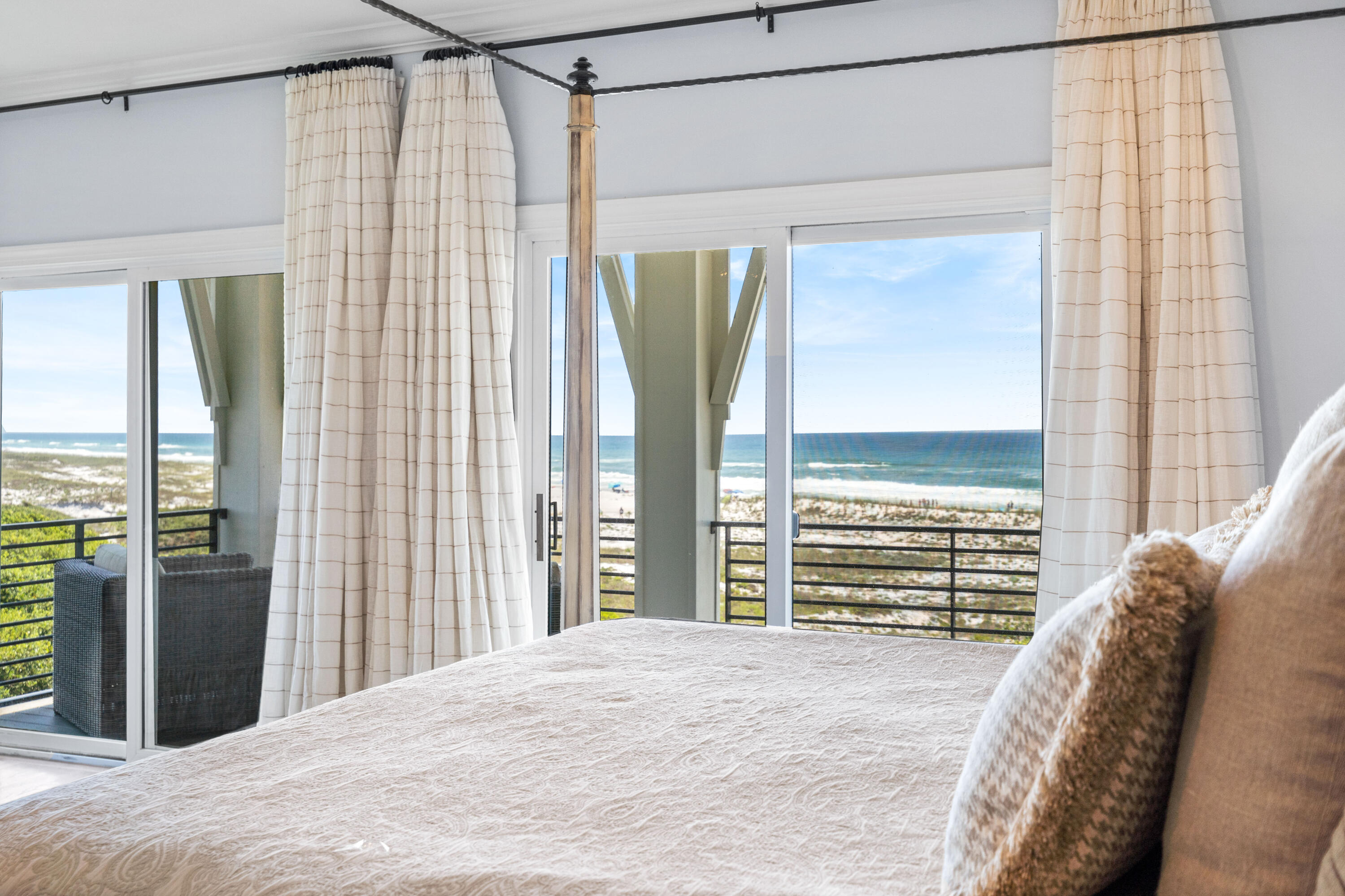 SECLUSION DUNES - Residential