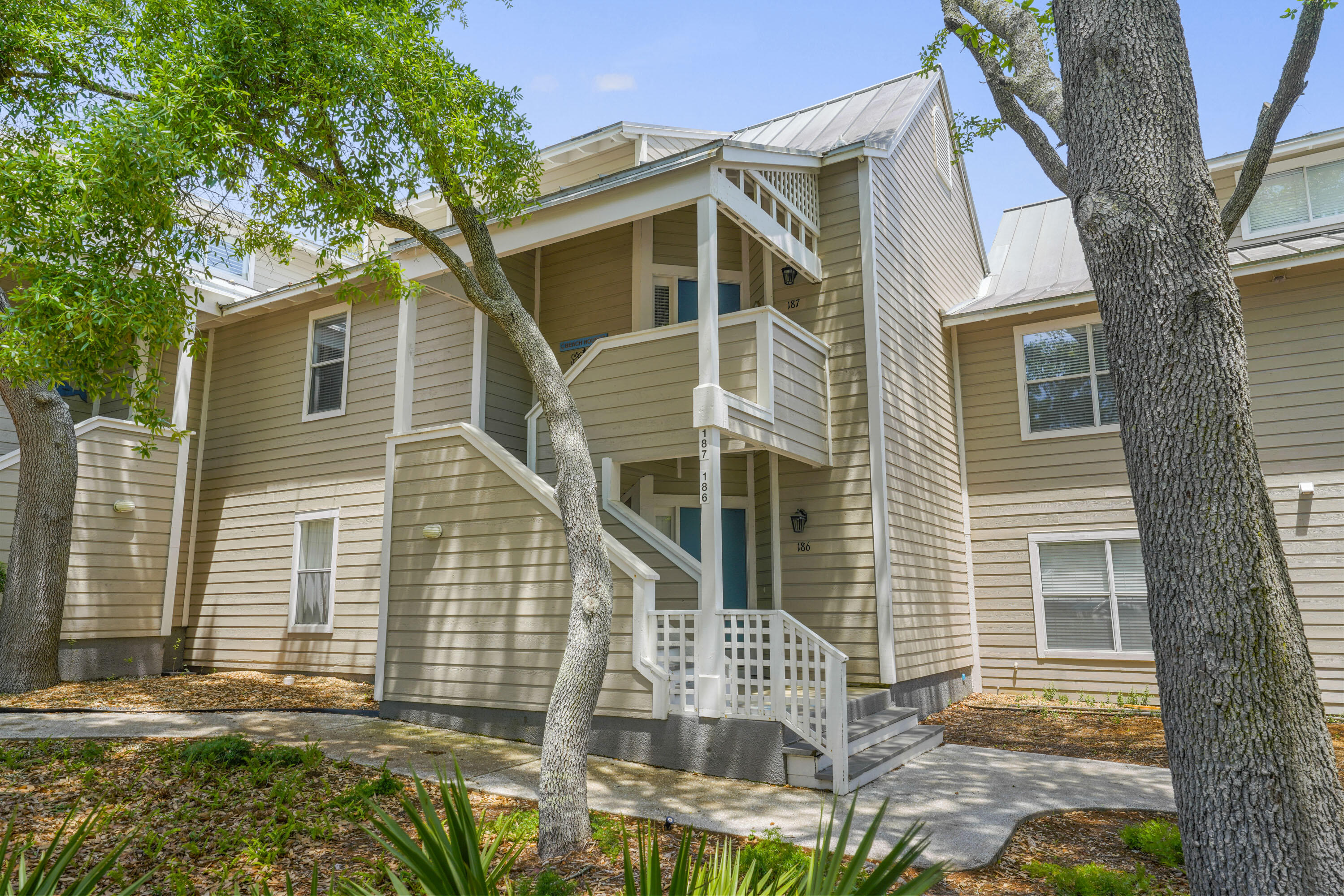 HIDDEN DUNES BEACH COTTAGES 2 - Residential