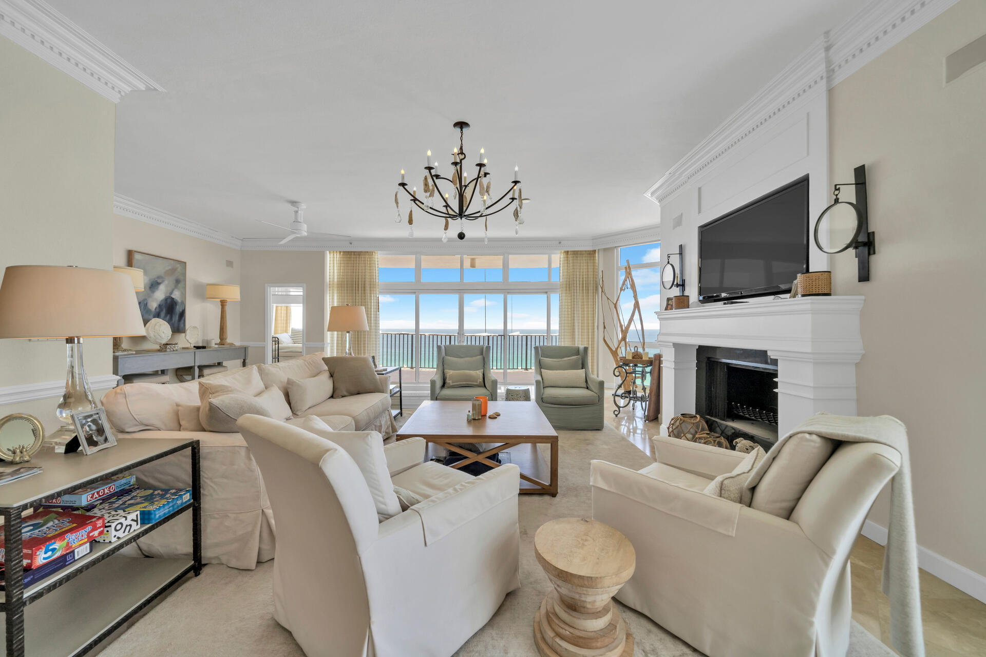 REGENCY TOWERS - Residential
