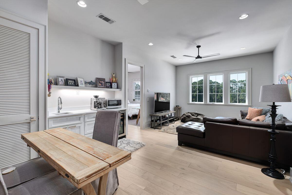 REGATTA BAY - Residential