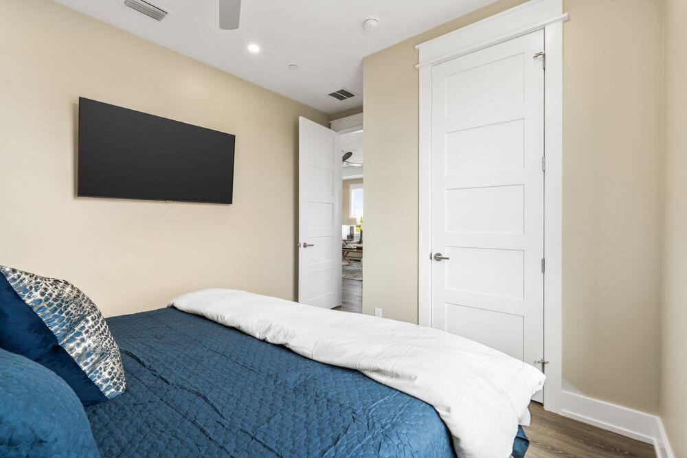 BID-A-WEE S/D - Residential