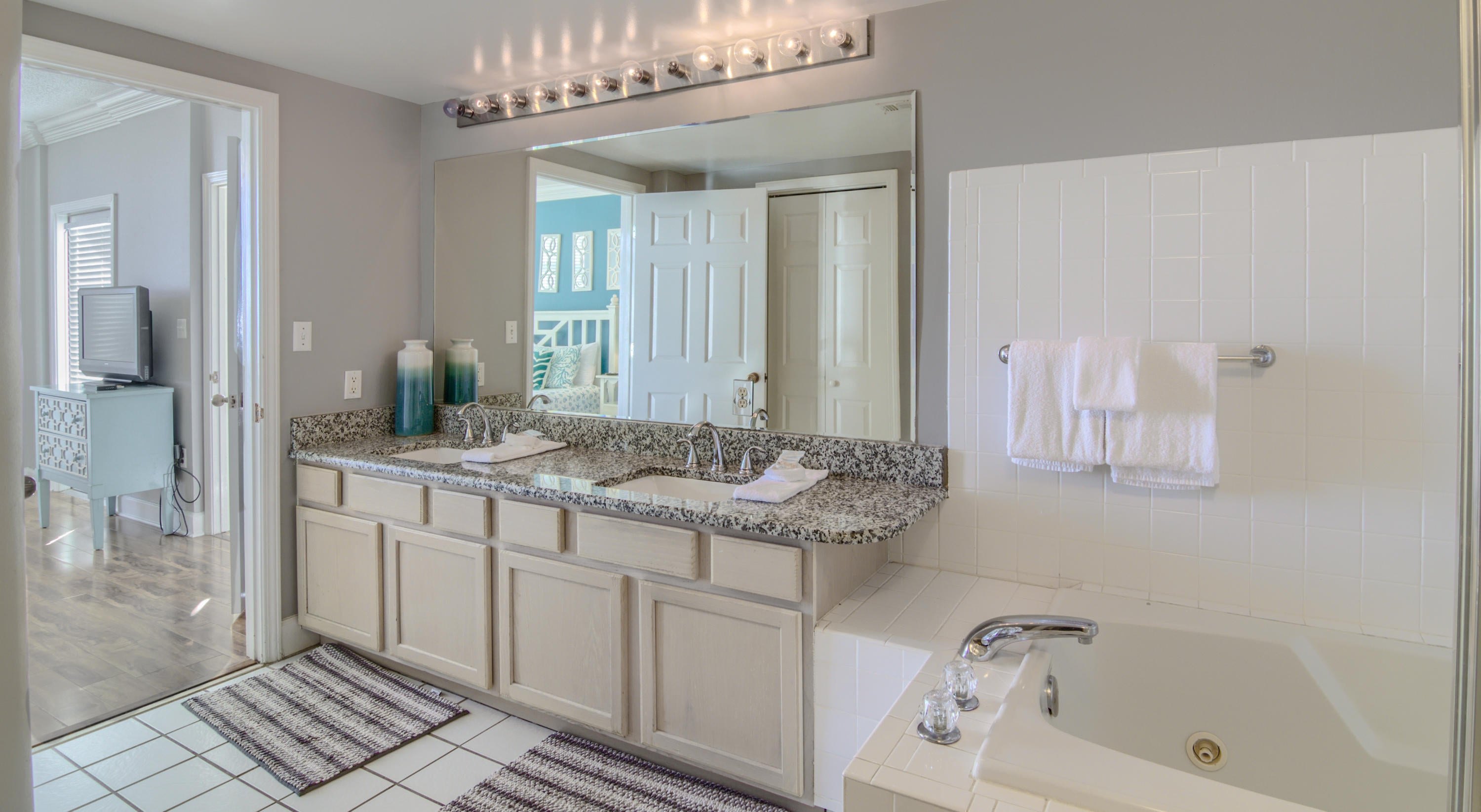JADE EAST TOWERS CONDO - Residential
