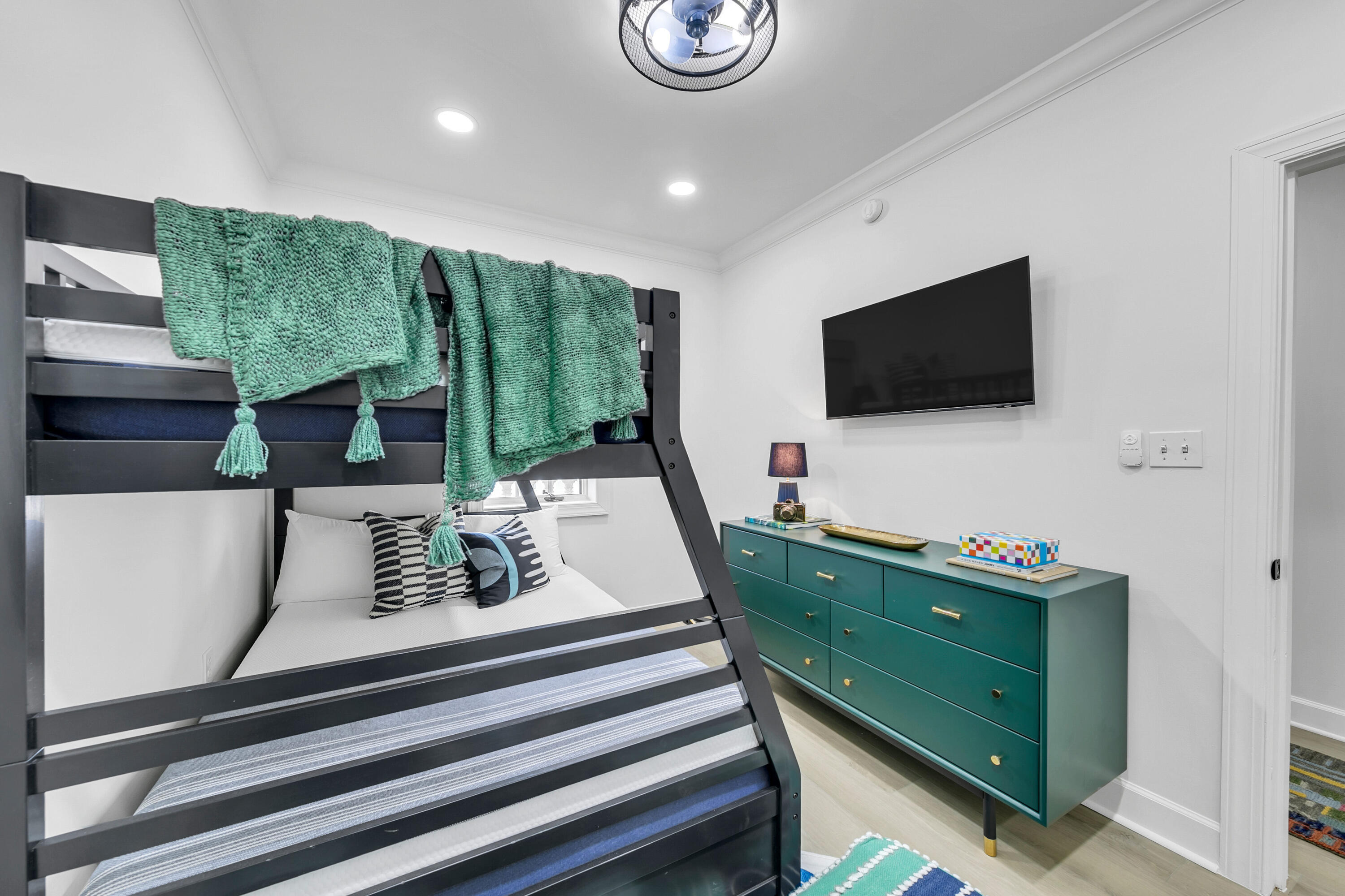 VILLAGE OF SOUTH WALTON BEACH THE - Residential