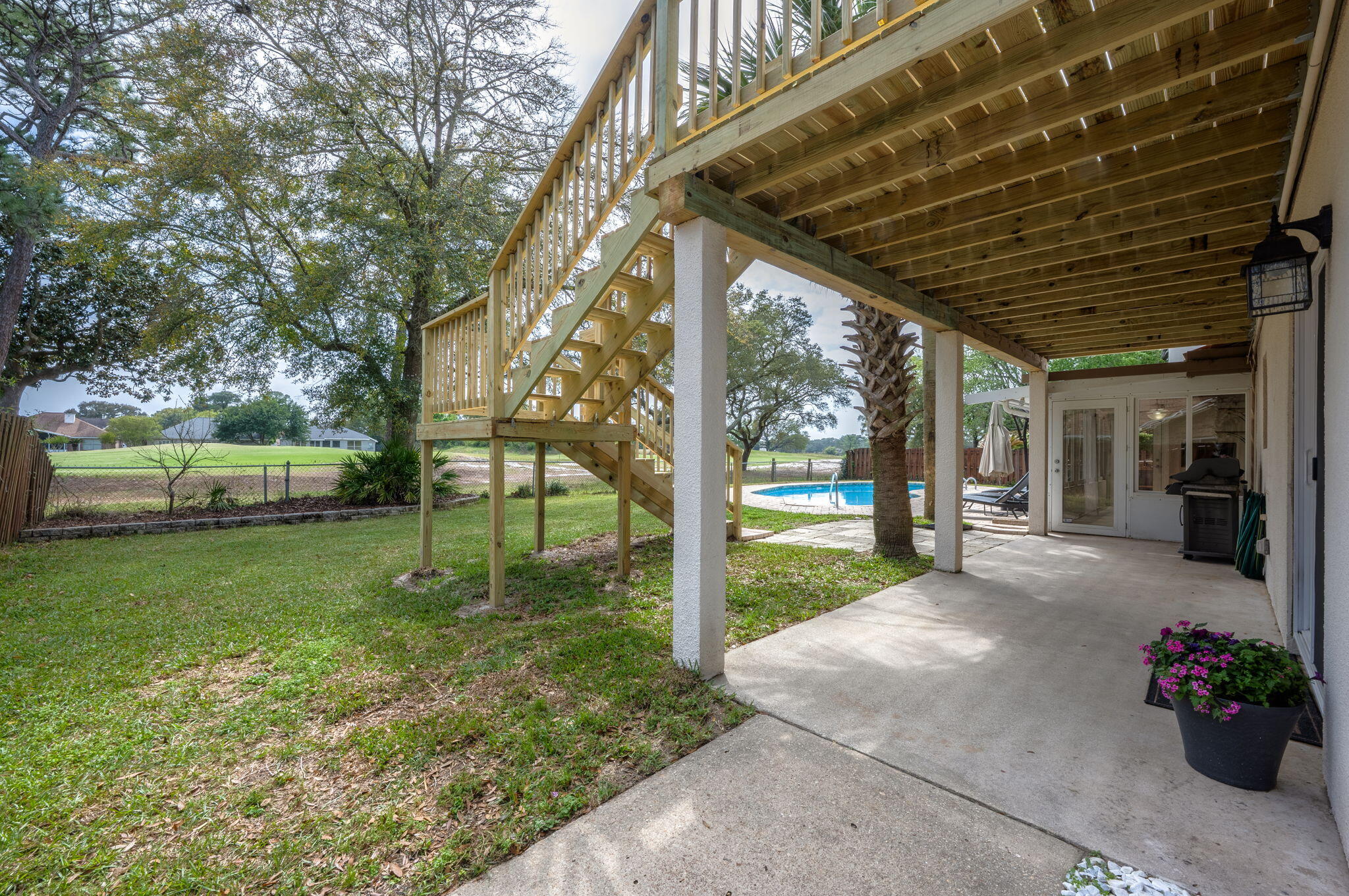 LAKE LORRAINE ESTATES - Residential