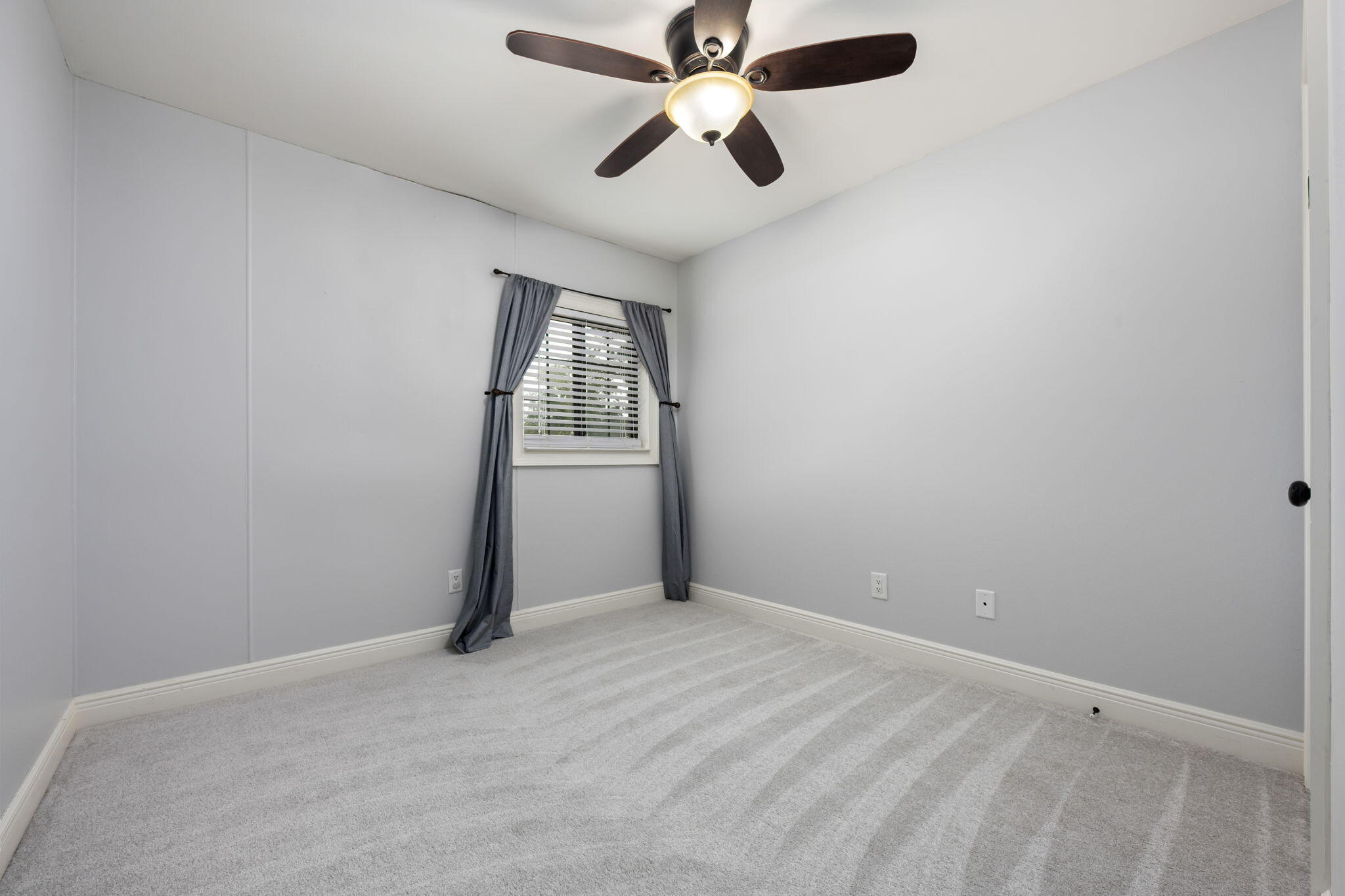 LAKE LORRAINE ESTATES - Residential