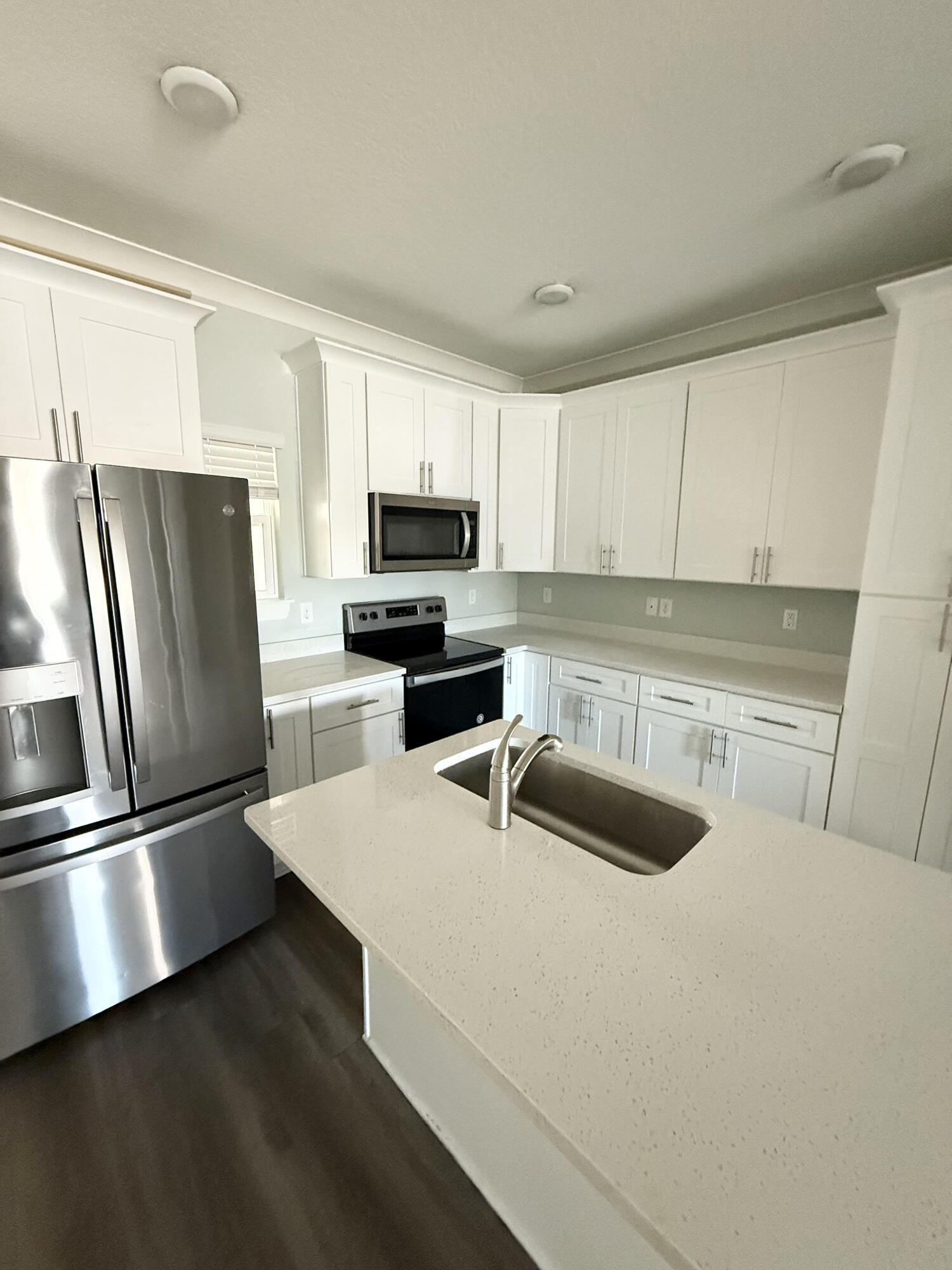 VERANDAS AT FREEPORT - Residential Lease