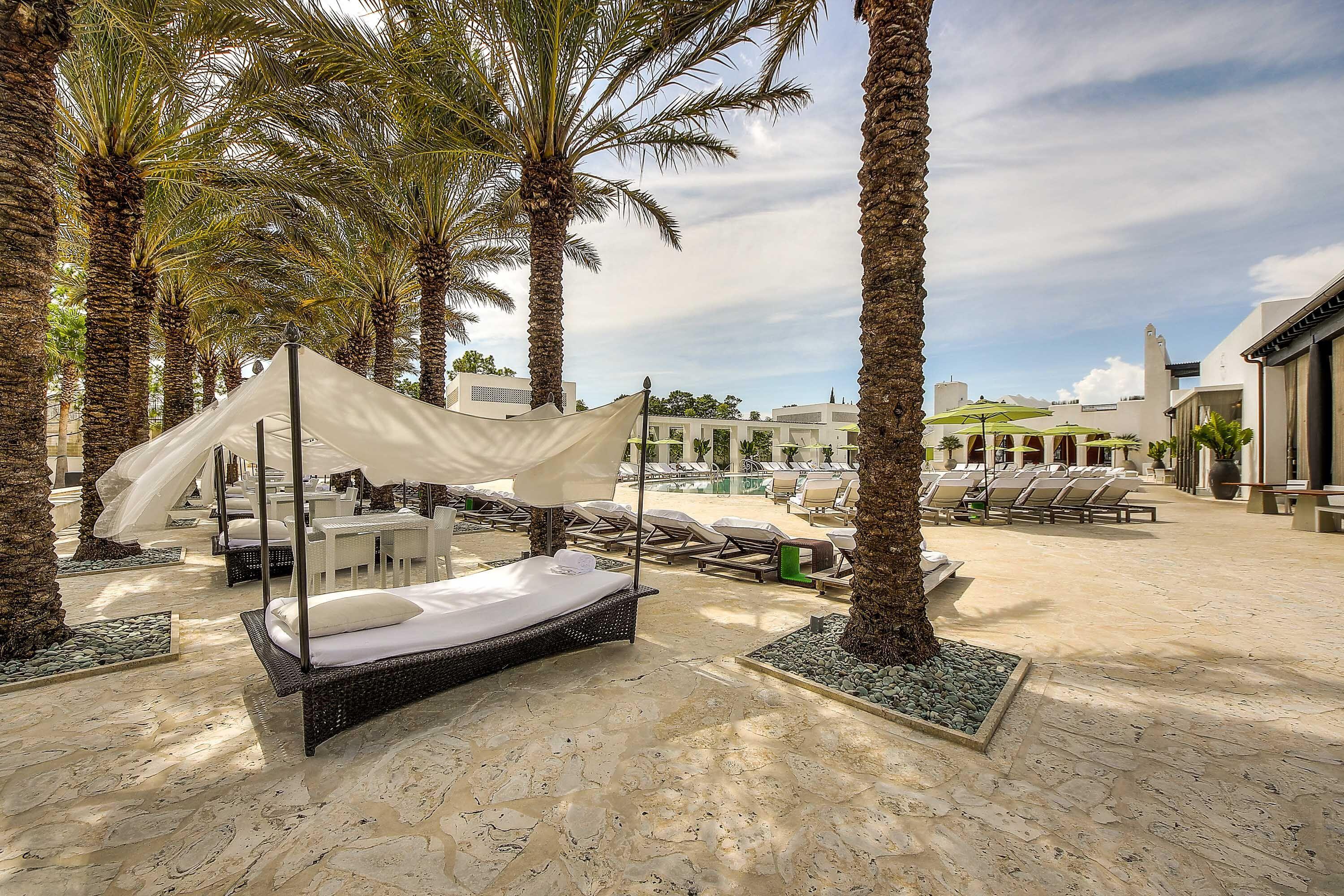 ALYS BEACH - Residential