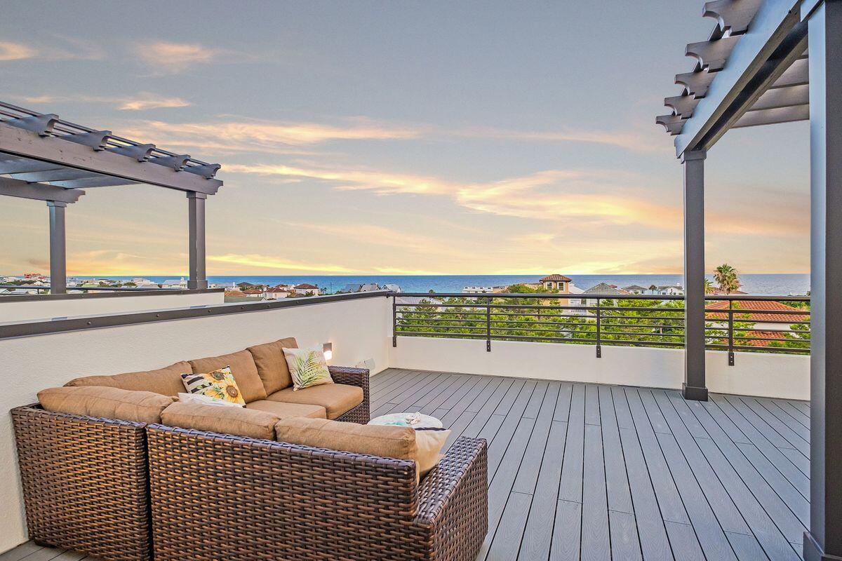 CREST DEVELOPMENT - Residential