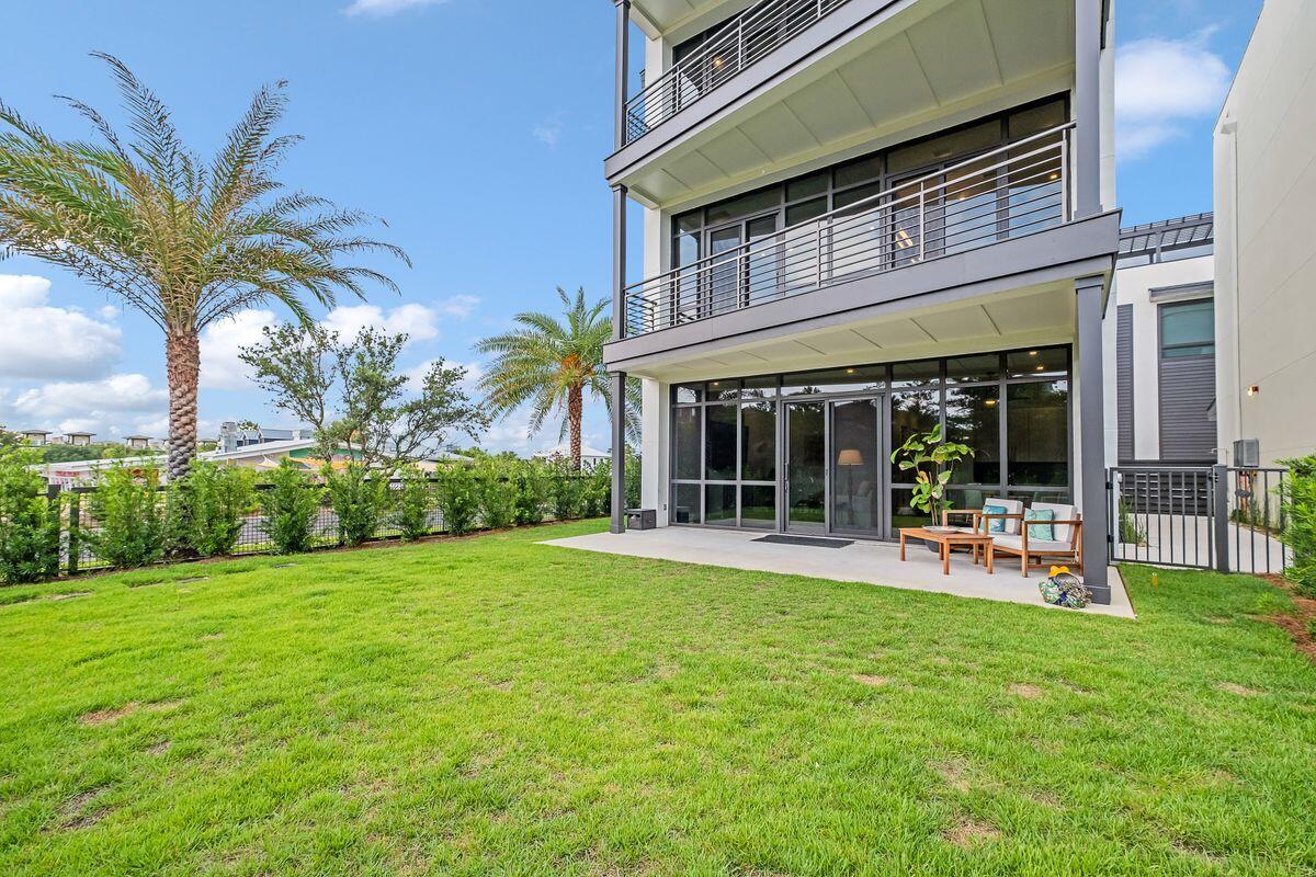 CREST DEVELOPMENT - Residential