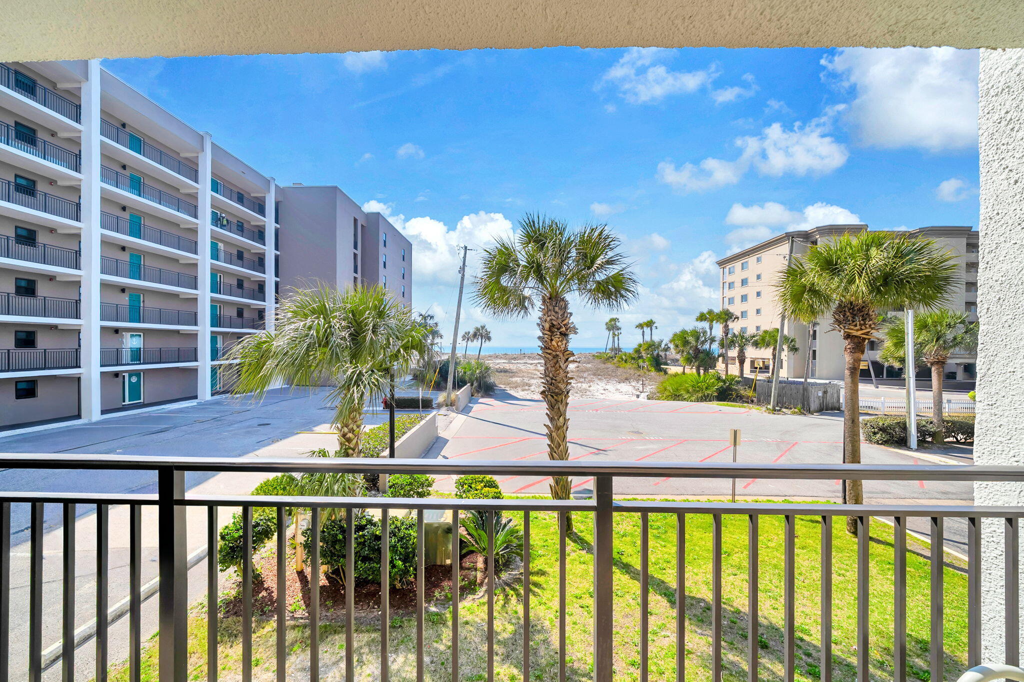 EMERALD ISLE - Residential