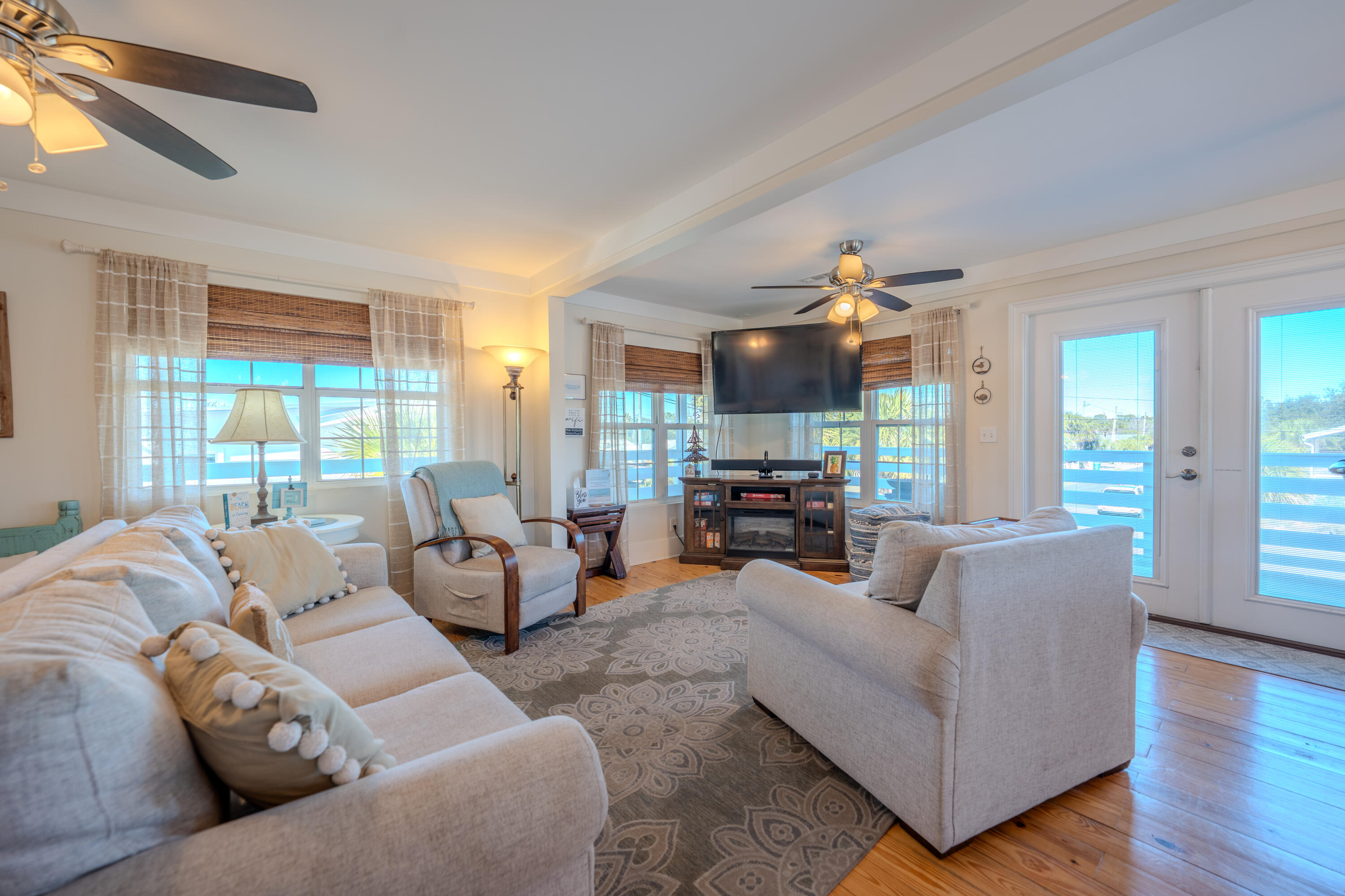 HOLIDAY BEACH UNIT 03 - Residential