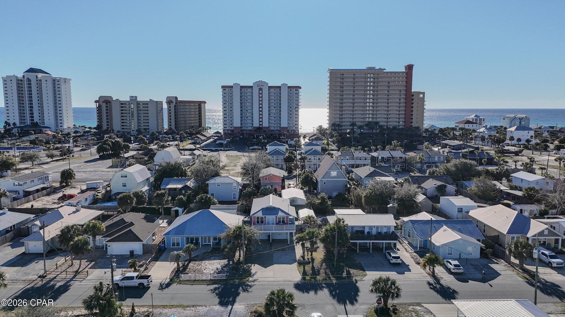 HOLIDAY BEACH UNIT 03 - Residential